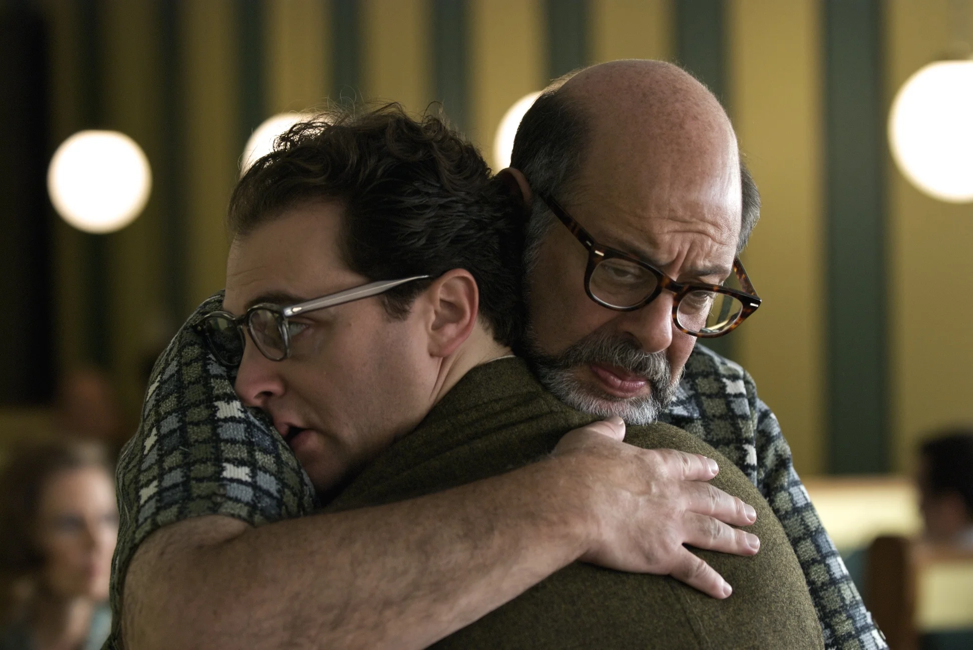Michael Stuhlbarg as Larry and Fred Melamed as Sy Ableman hugging in A Serious Man (2009)