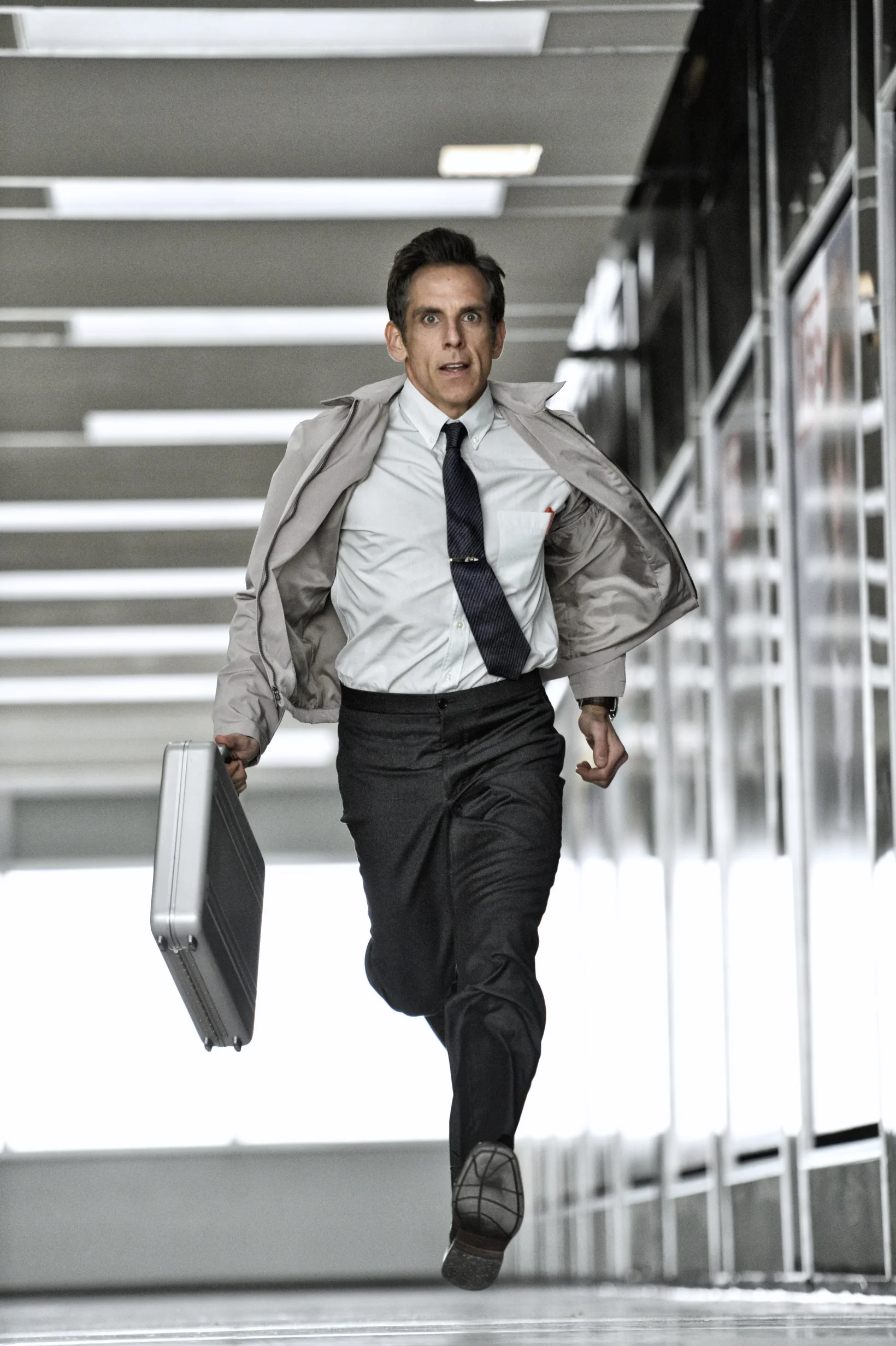 Ben Stiller as Walter Mitty running for freedom in The Secret Life of Walter Mitty (2013)