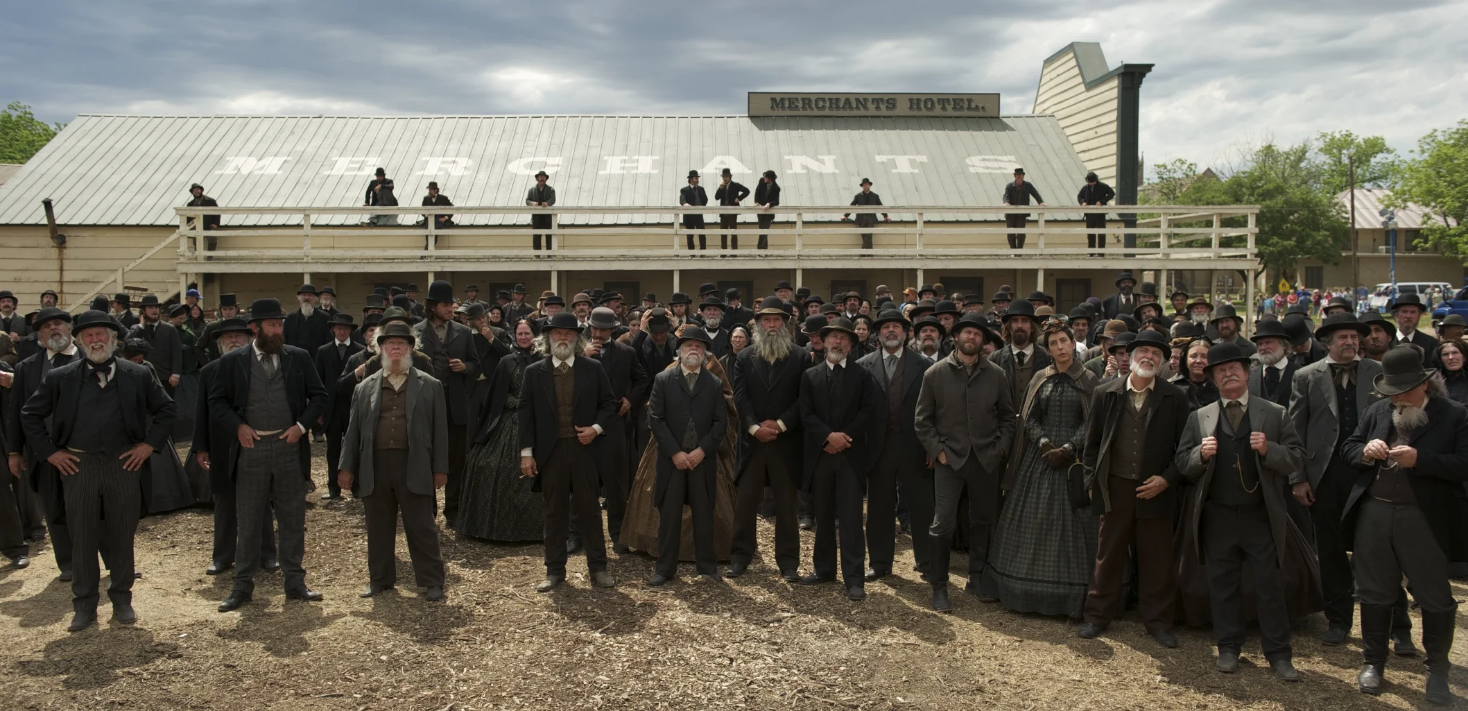A crowd has gathered onTrue Grit (2010)