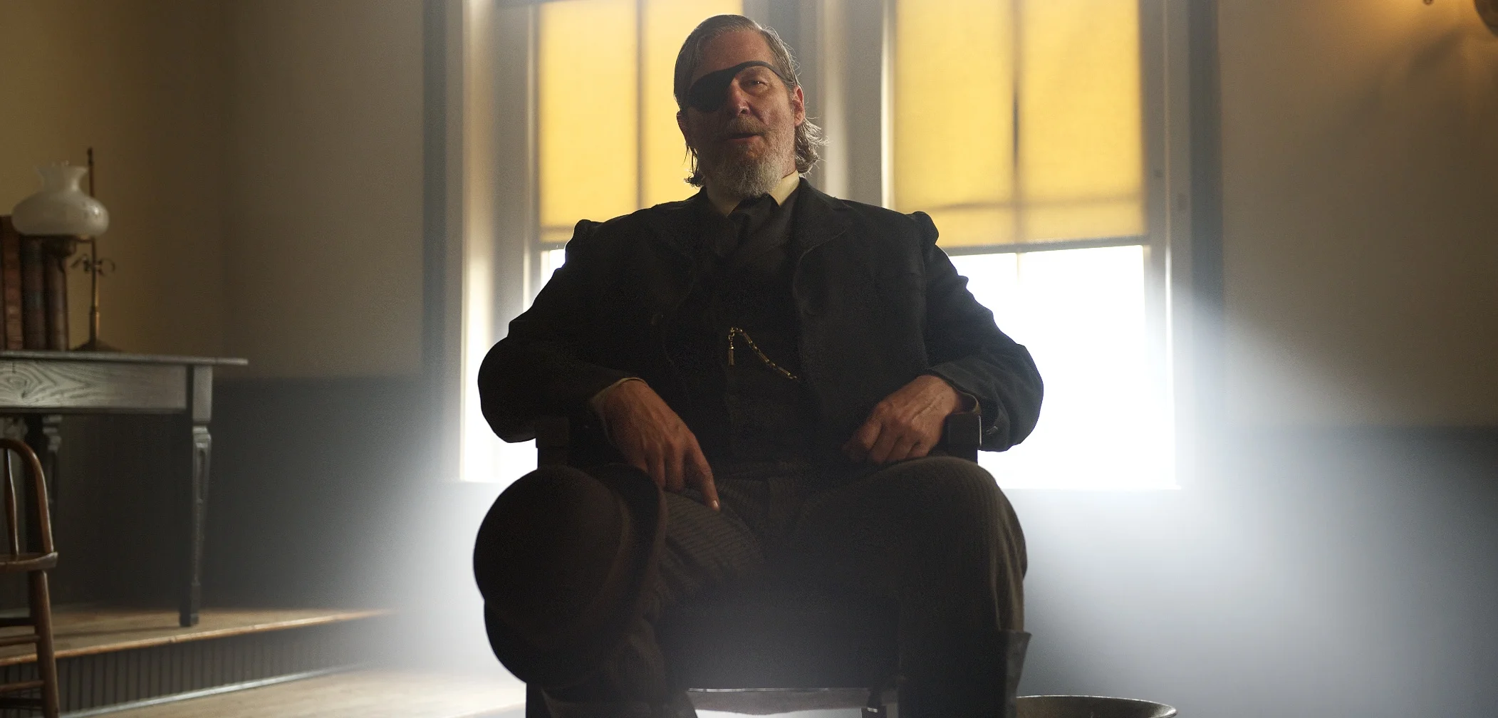 Jeff Bridges as Rooster Cogburn in court in True Grit (2010)