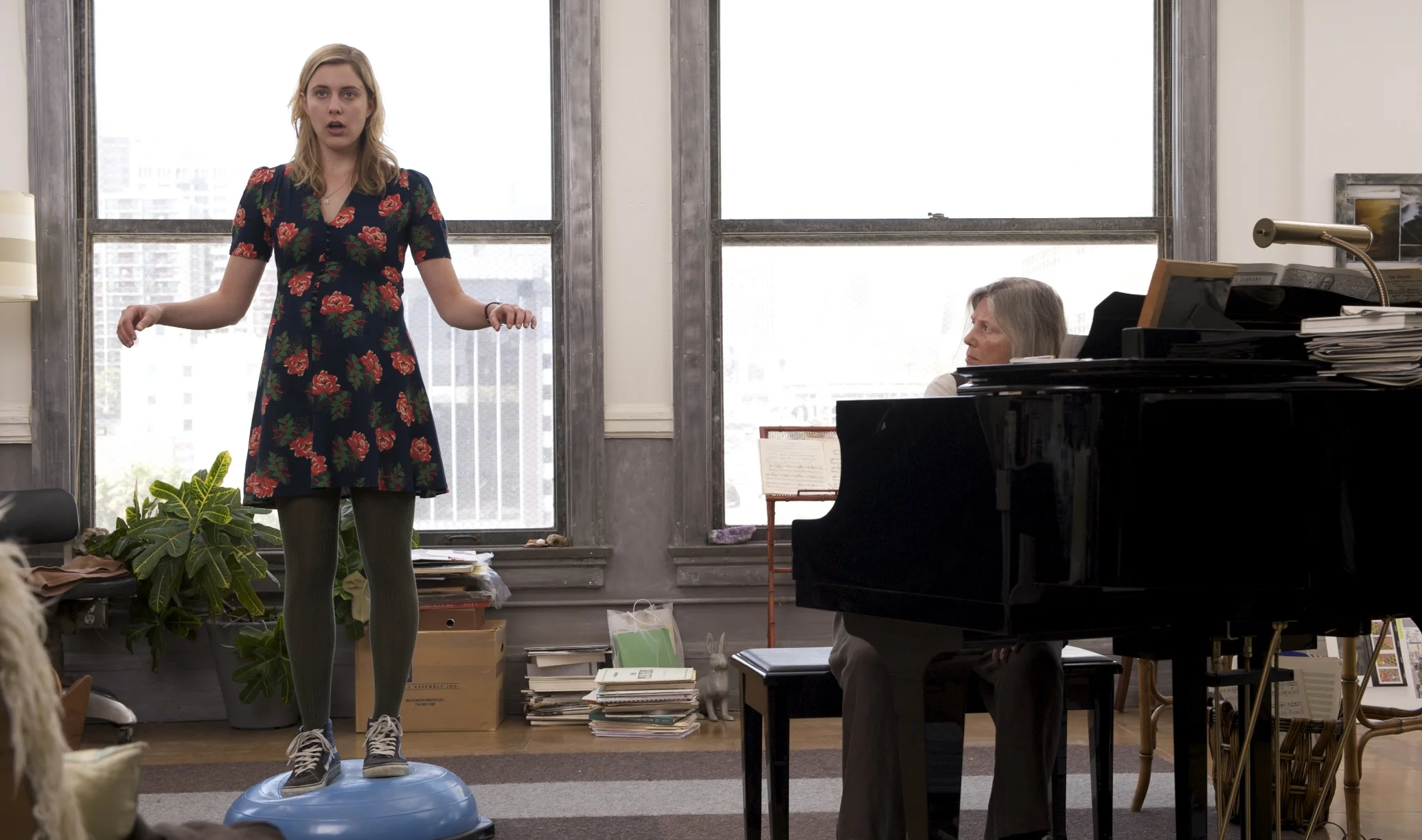 Greta Gerwig portrays Florence Marr in scene that was cut out of Greenberg (2010)