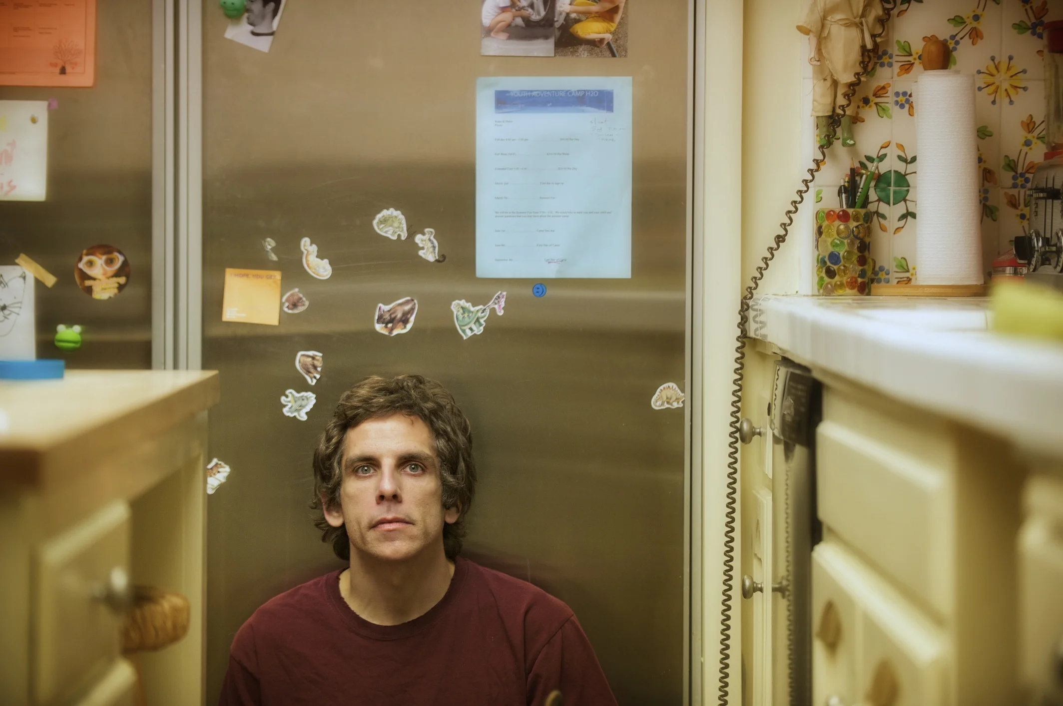 Ben Stiller as Roger Greenberg against the fridge in Greenberg (2010)