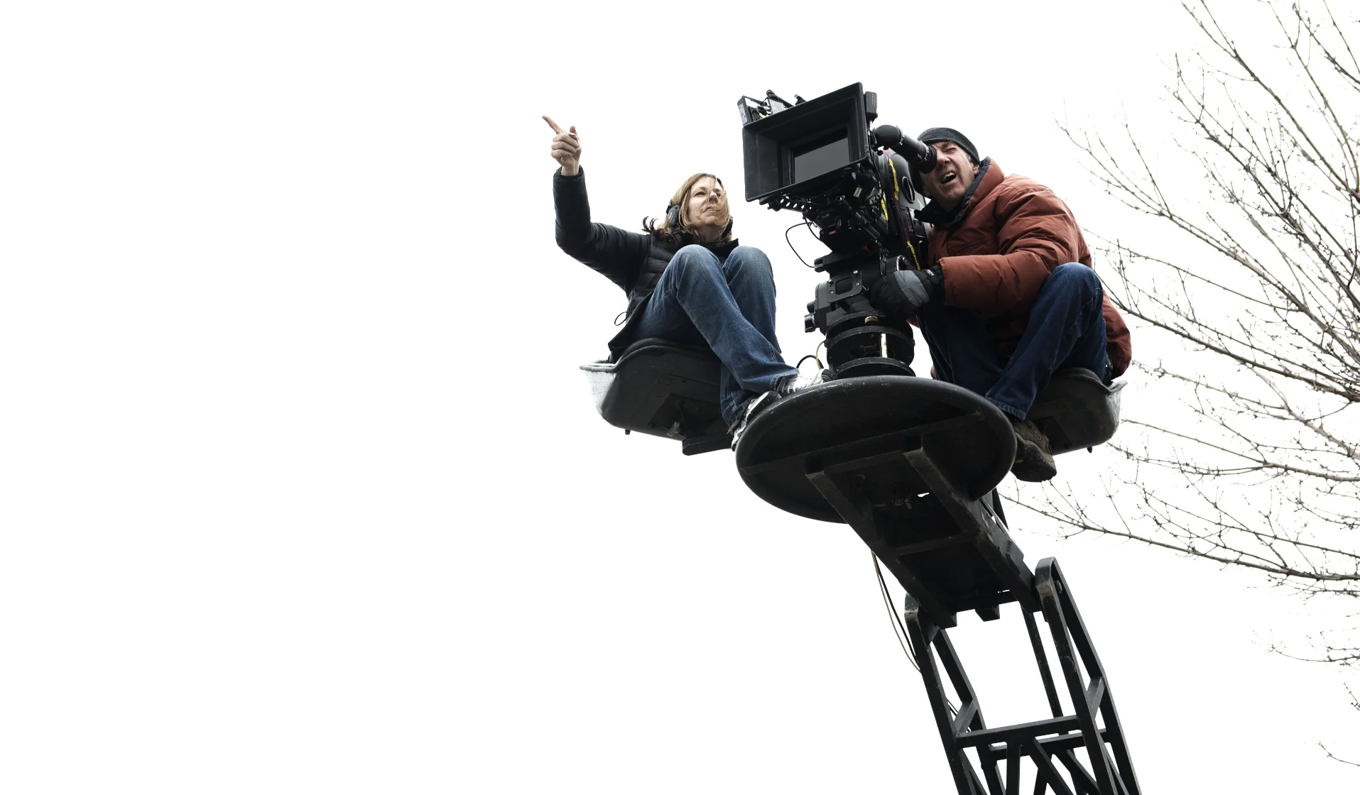 Director Jill Sprecher and Director of Photography Dick Pope on the crane on the set of Thin Ice (2011)