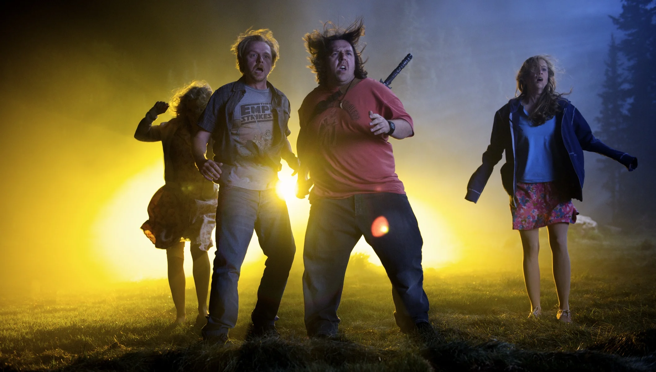 Blythe Danner as Tara Walton, Simon Pegg as Graeme Willy and Nick Frost as Clive Gollings and Kristen Wiig as Ruth Buggs are visited in Paul (2011)