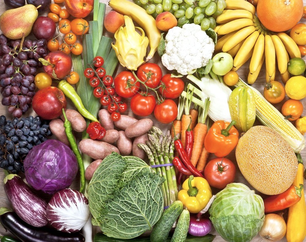 a+rainbow+of+fruit+and+veg+-+shutterstock_209605504.jpg