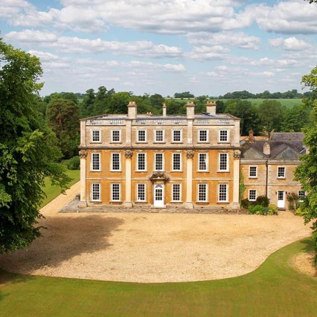 Around this time in 2017 we played at this gorgeous venue, @hinwickhouse . Mark & Michael booked a string trio for their reception drinks, keeping it classy and romantic. The 5pc band with @clairebelshawvox on vox were tucked away as a surprise along with a DJ, white starlit dancefloor, 5ft light up M&M letters, and fog machine! All excellent ingredients for a night to remember. 🎉🎉🍾🤵🏻🤵🏼❤️🎤⭐️🥂 #weddingband #happyanniversary #love #weddingvenue #DJ #eventprofs #lightupletters #tsc #thesupremecollective #countryweddingvenue #stringtrio