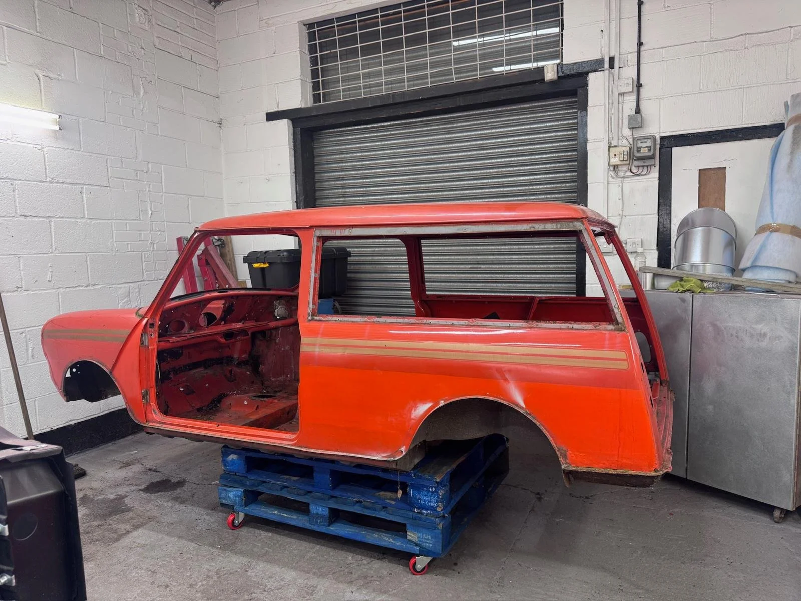 1976 AUSTIN MINI CLUBMAN ESTATE RESTORATION