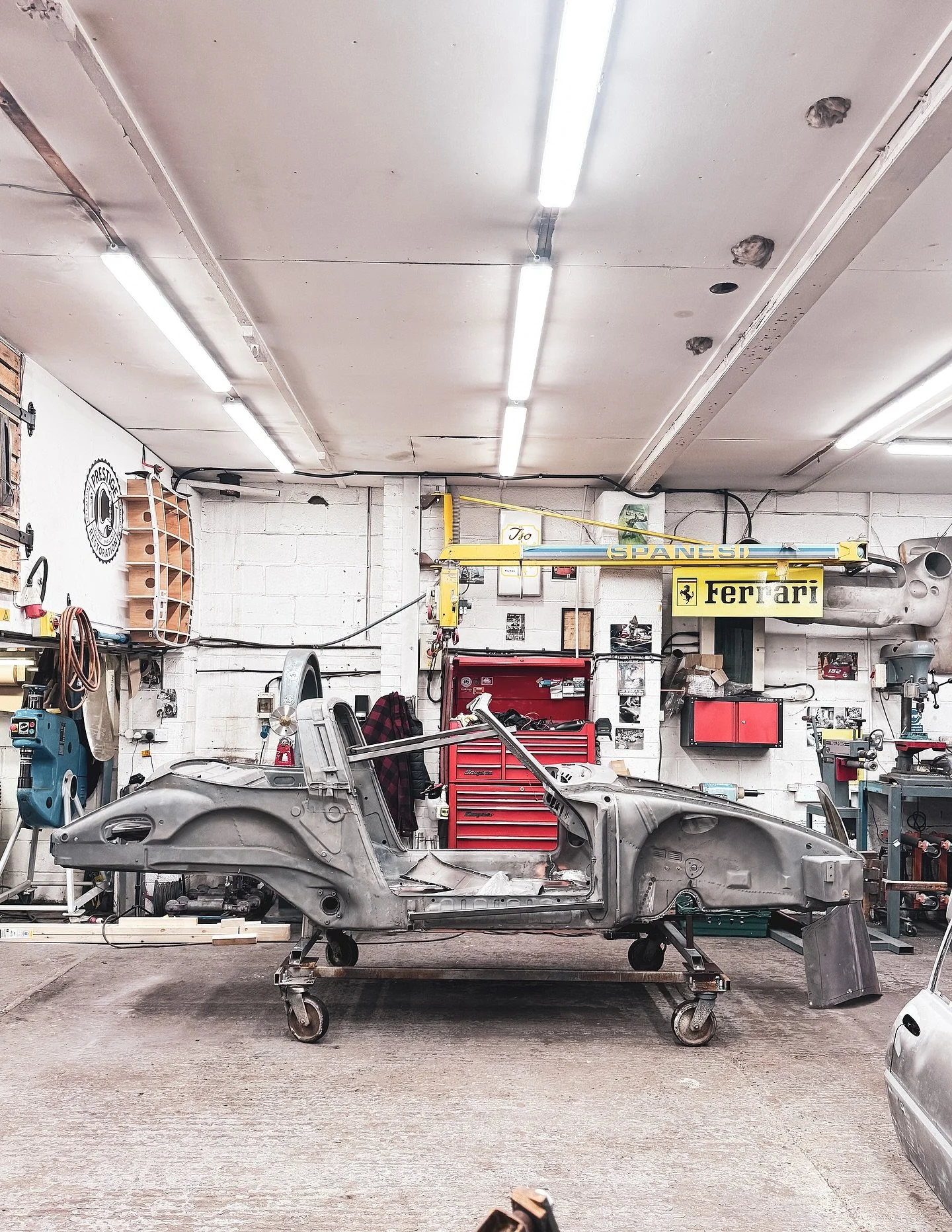 Clean slate. Let&rsquo;s go. 🤟🏼

#porsche #classicporsche #porsche911targa #classiccarrestoration #bodyworkofdistinction