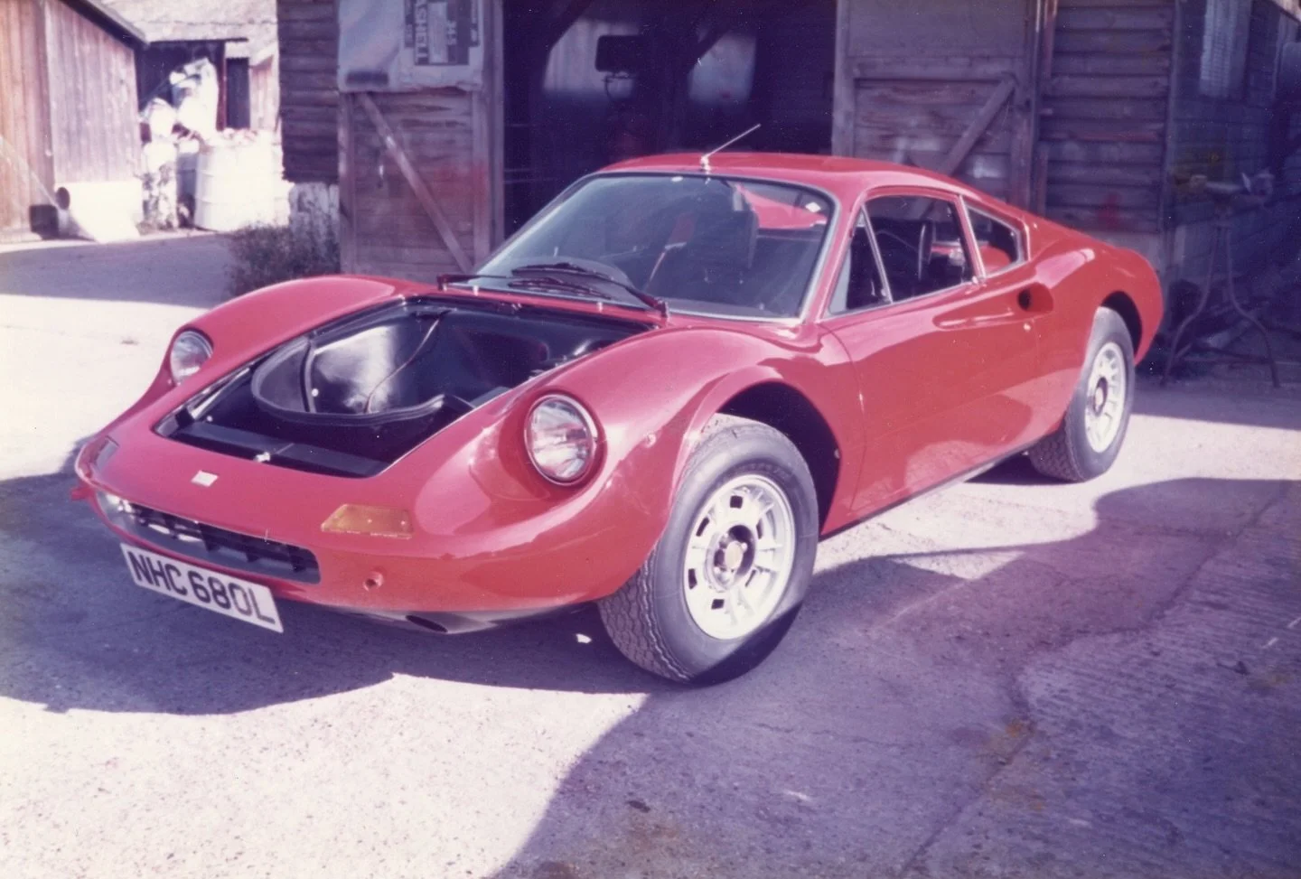 The Prestige Archives
.
.
.
#ferrari #ferraridino #ferrari246gtdino #prestigearchives