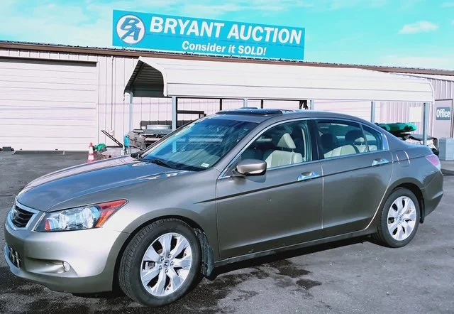 The Sneak Peek - Weekly Auction