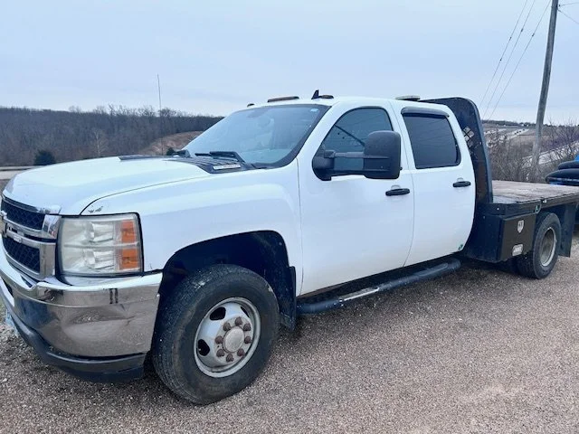 The Sneak Peek - Weekly Auction