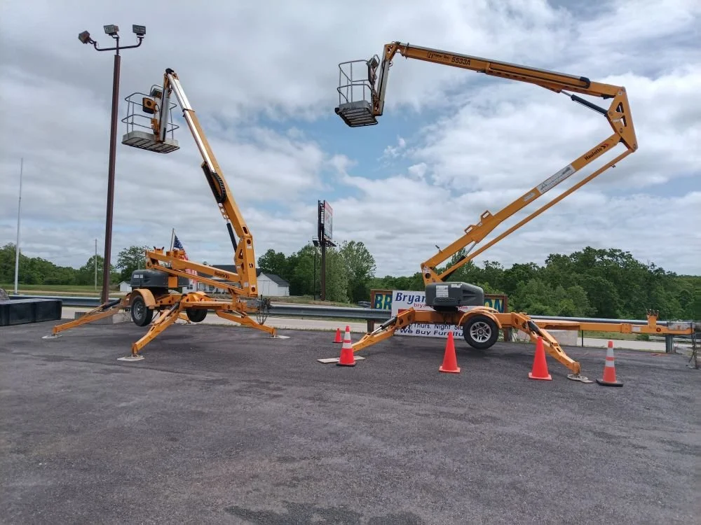 The Sneak Peek - Weekly Auction