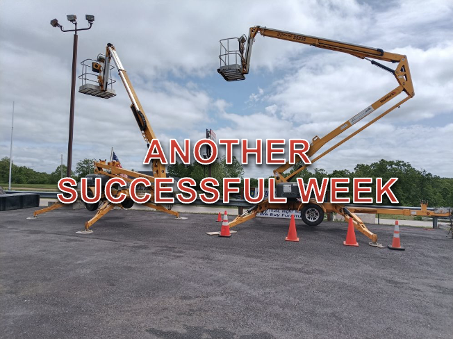 The Sneak Peek - Weekly Auction