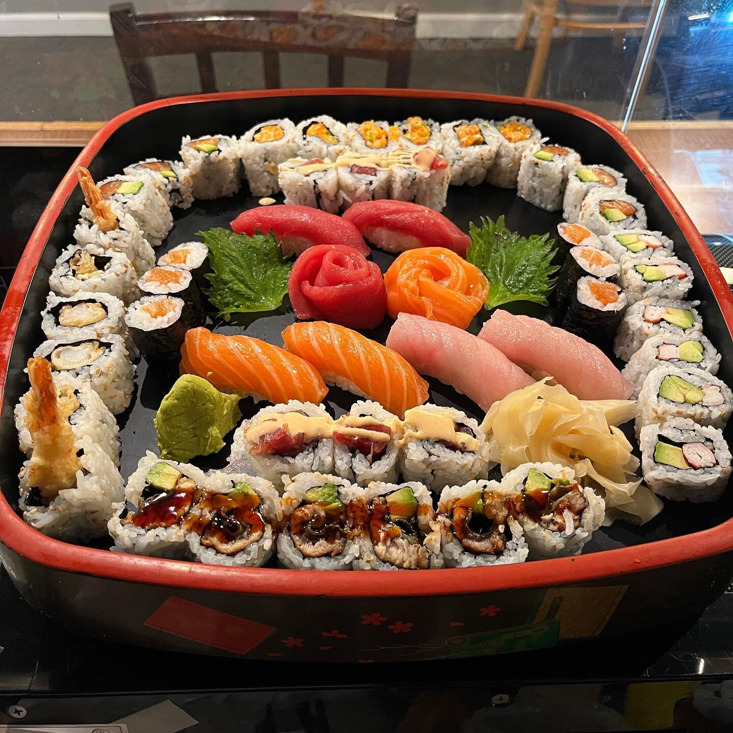 Rose party tray for dine in! &bull;
&bull;
&bull;
&bull;
&bull;
&bull;
&bull;
&bull;
&bull;
&bull;
&bull;
&bull;
&bull;

#sushi #sushilovers #food #sushitime #japanesefood #sashimi #foodie #instafood #delivery #sushilover #sushiroll #comidajaponesa #