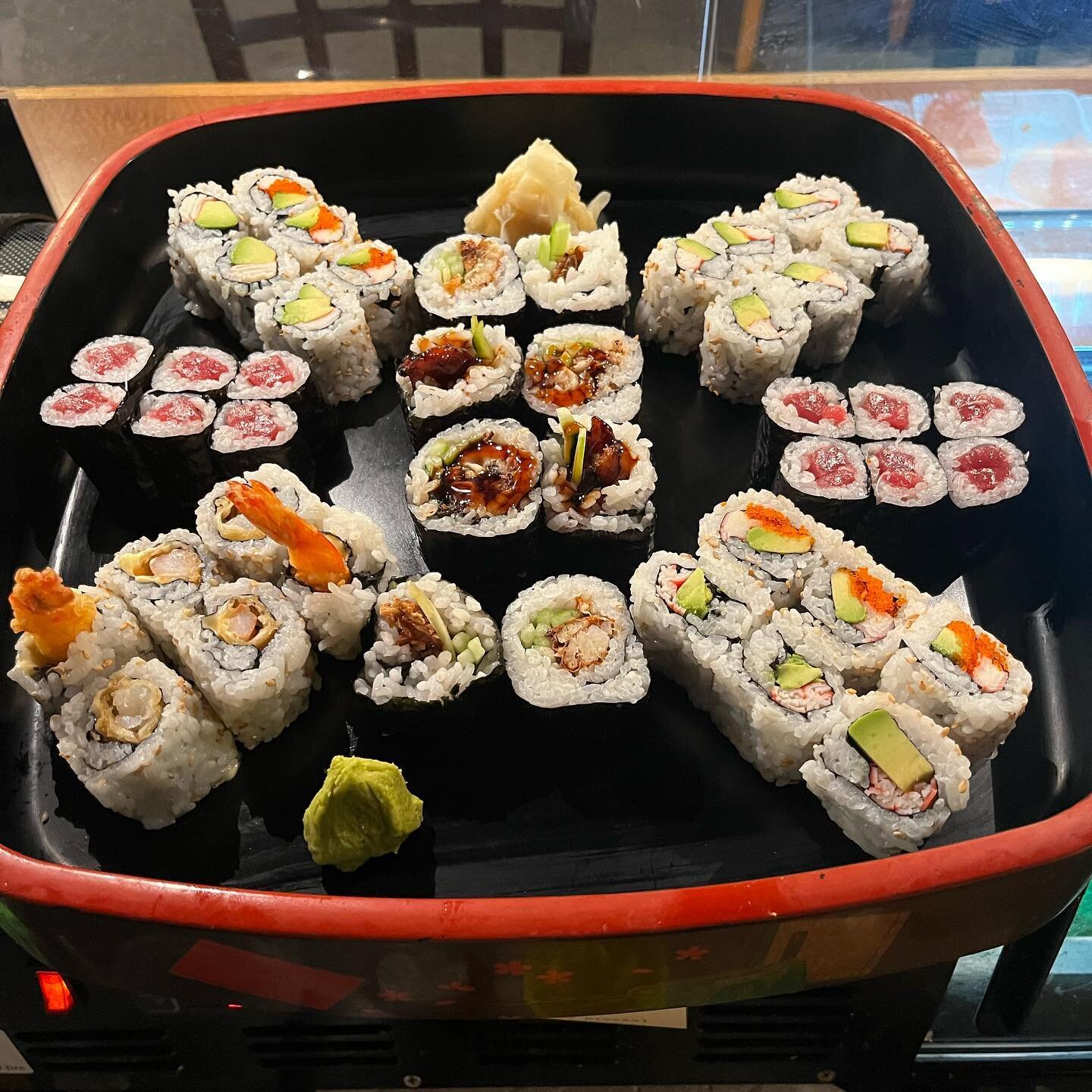 Hana party tray for dine in! &bull;
&bull;
&bull;
&bull;
&bull;
&bull;
&bull;
&bull;
&bull;
&bull;
&bull;
&bull;
&bull;

#sushi #sushilovers #food #sushitime #japanesefood #sashimi #foodie #instafood #delivery #sushilover #sushiroll #comidajaponesa #