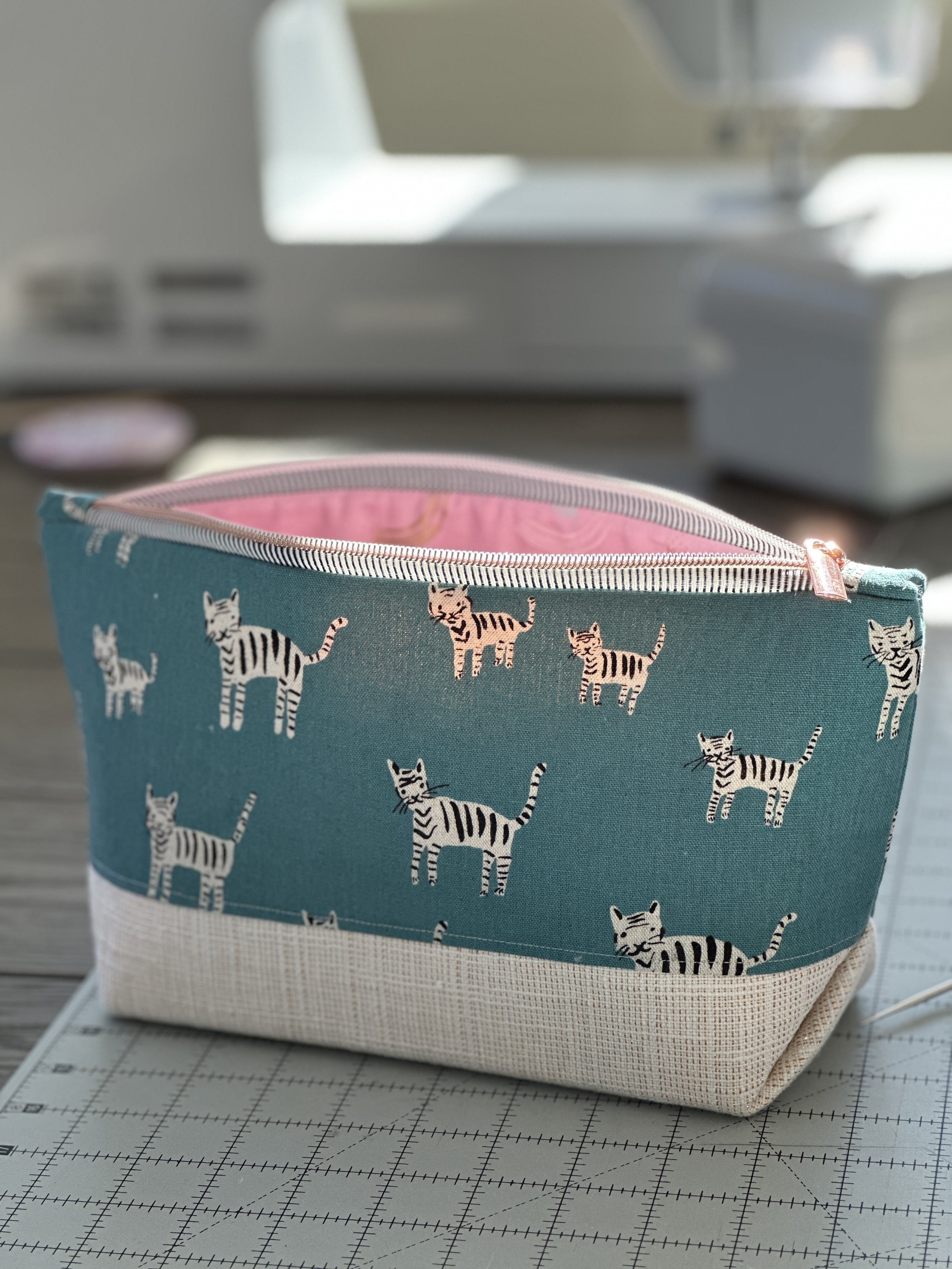 Svelte Zippered Bag — Maxie Makes