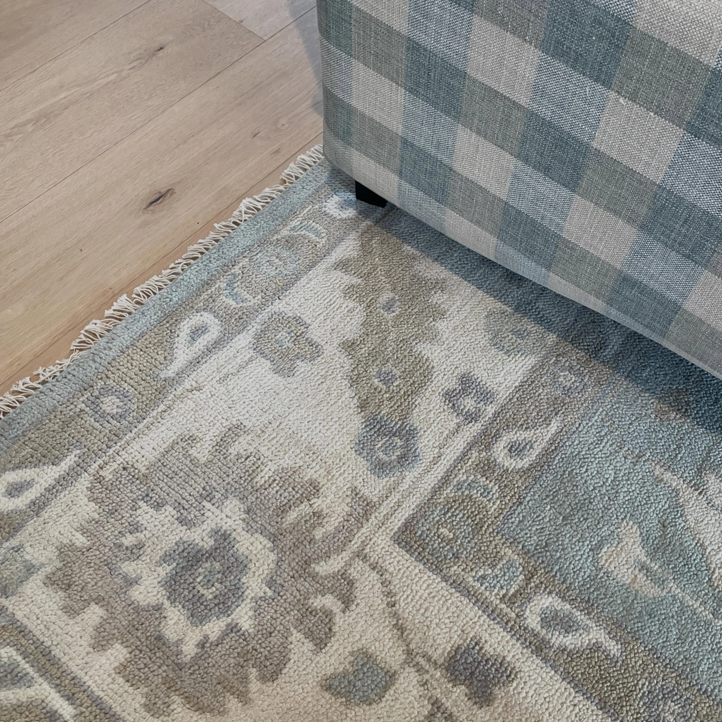 An ever so slight snippet of today&rsquo;s install.

A very lovely couple beginning a new chapter after many years in their much loved family home. Moving into a more contemporary waterfront apartment felt like quite a shift in style, so our focus ha