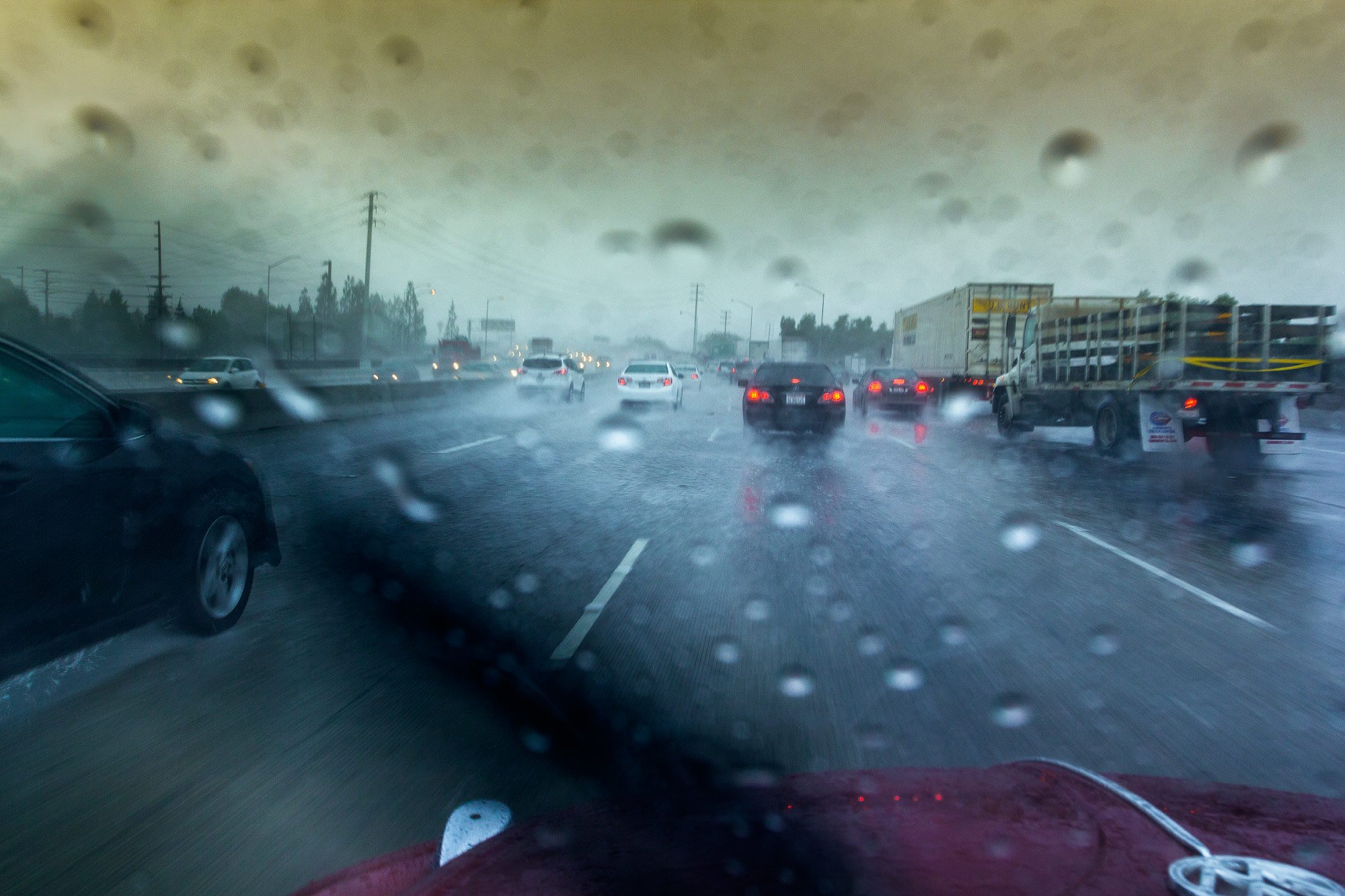 rainy-windshield-morning-commute.jpg
