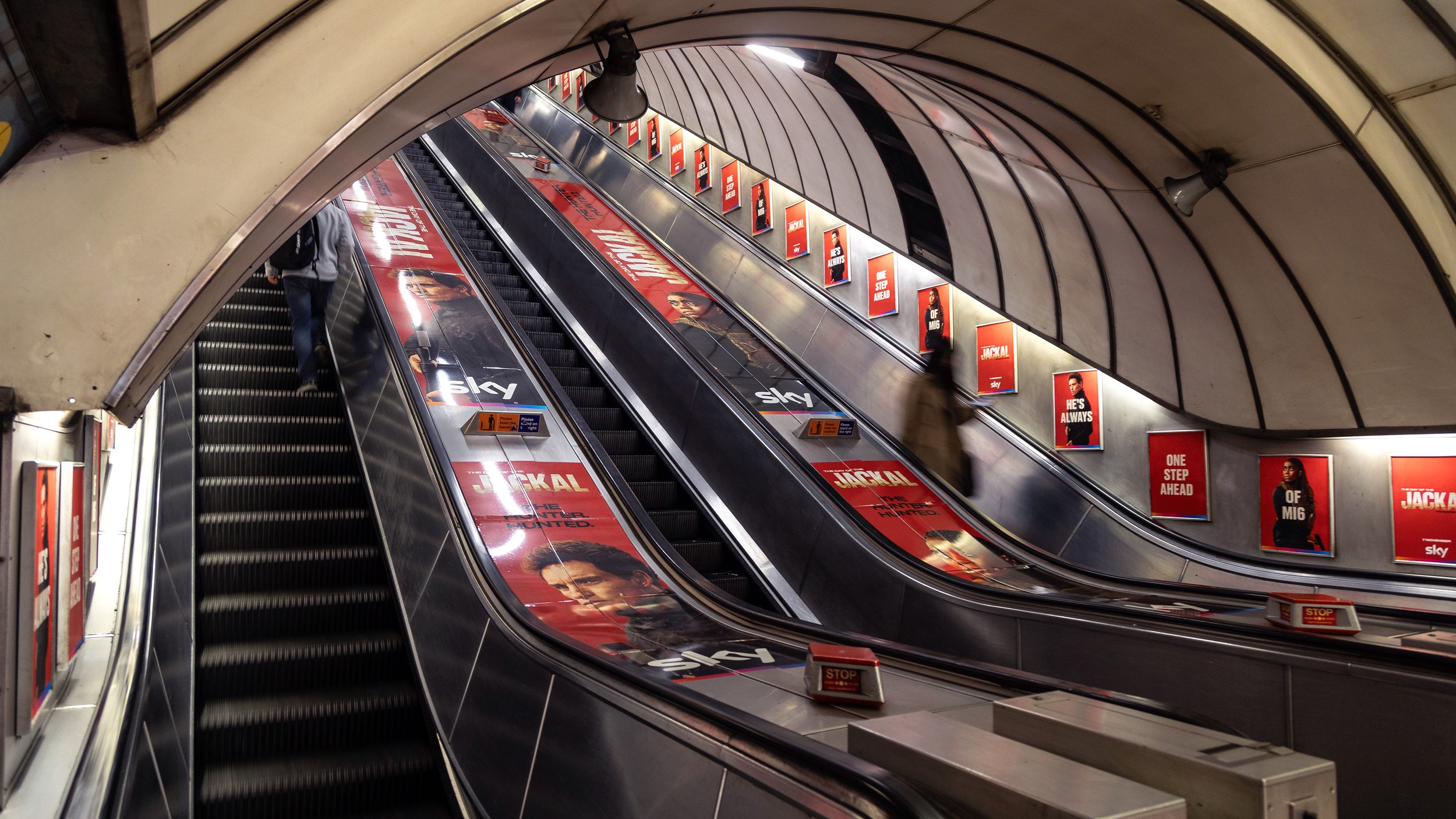 Sky Jackal_Escalator Domination_Vauxhall_London_027 copy.jpg