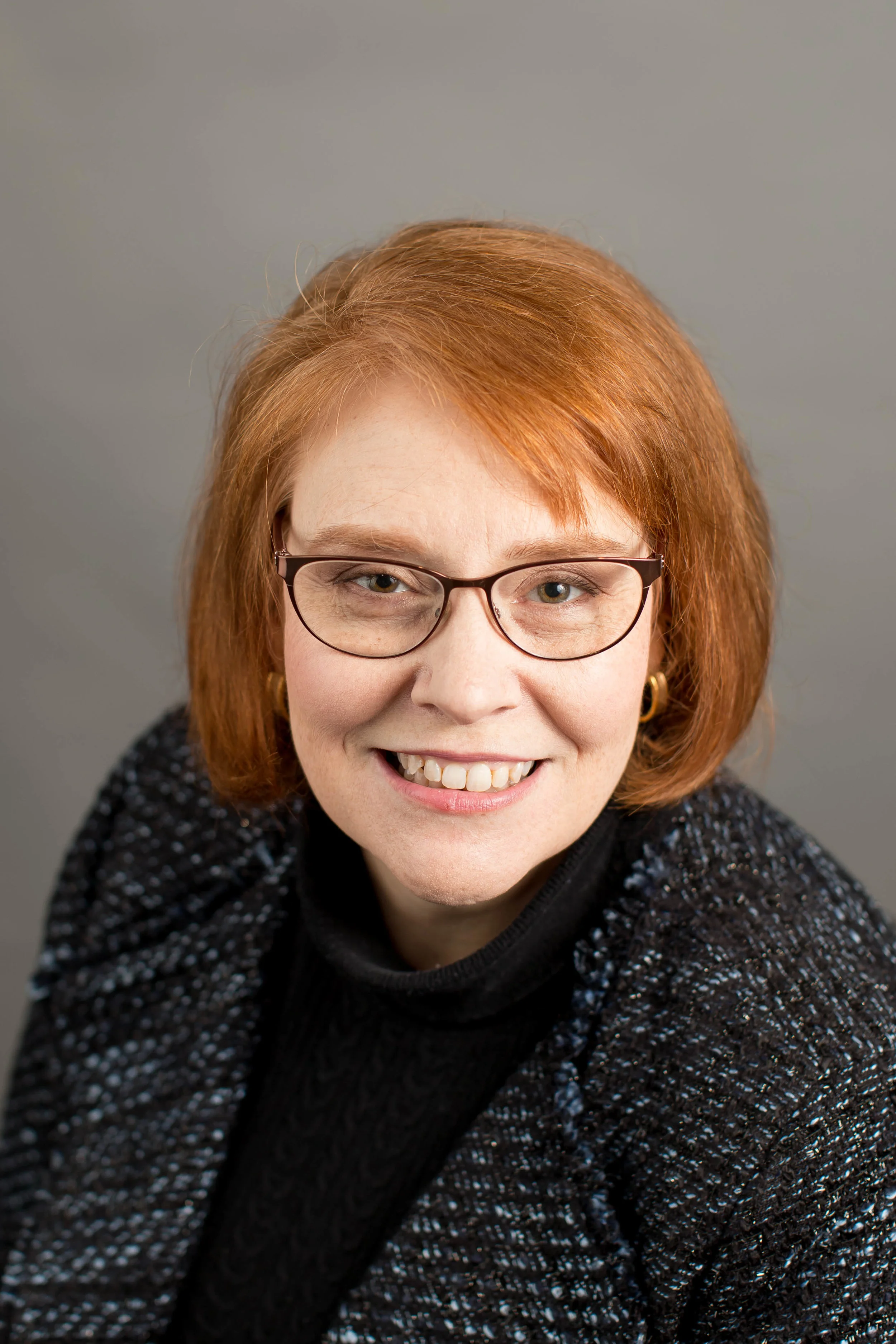 Annette Headshot 2017-2715.jpg