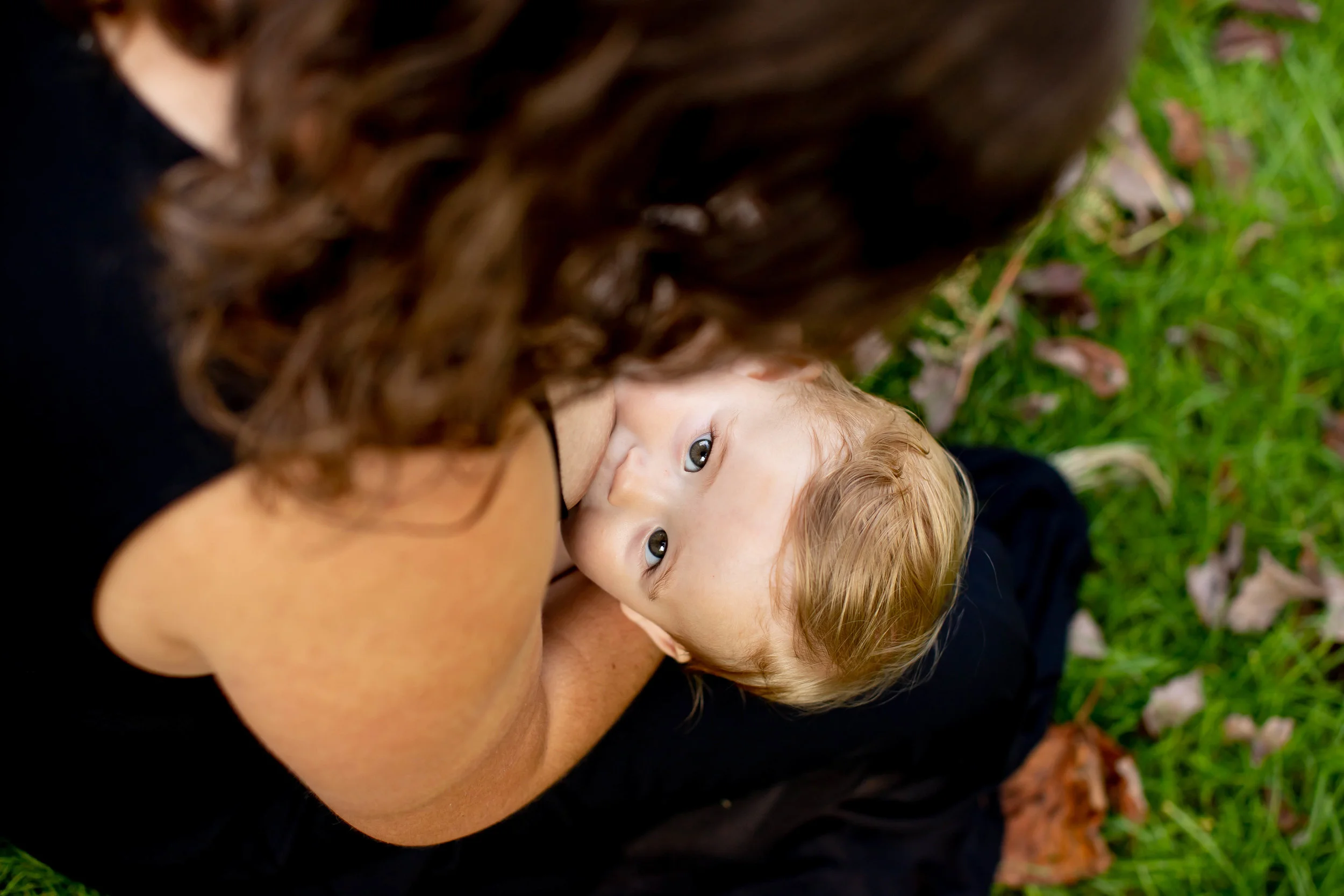 Amber Breastfeeding Mini Session 2018-7740.jpg
