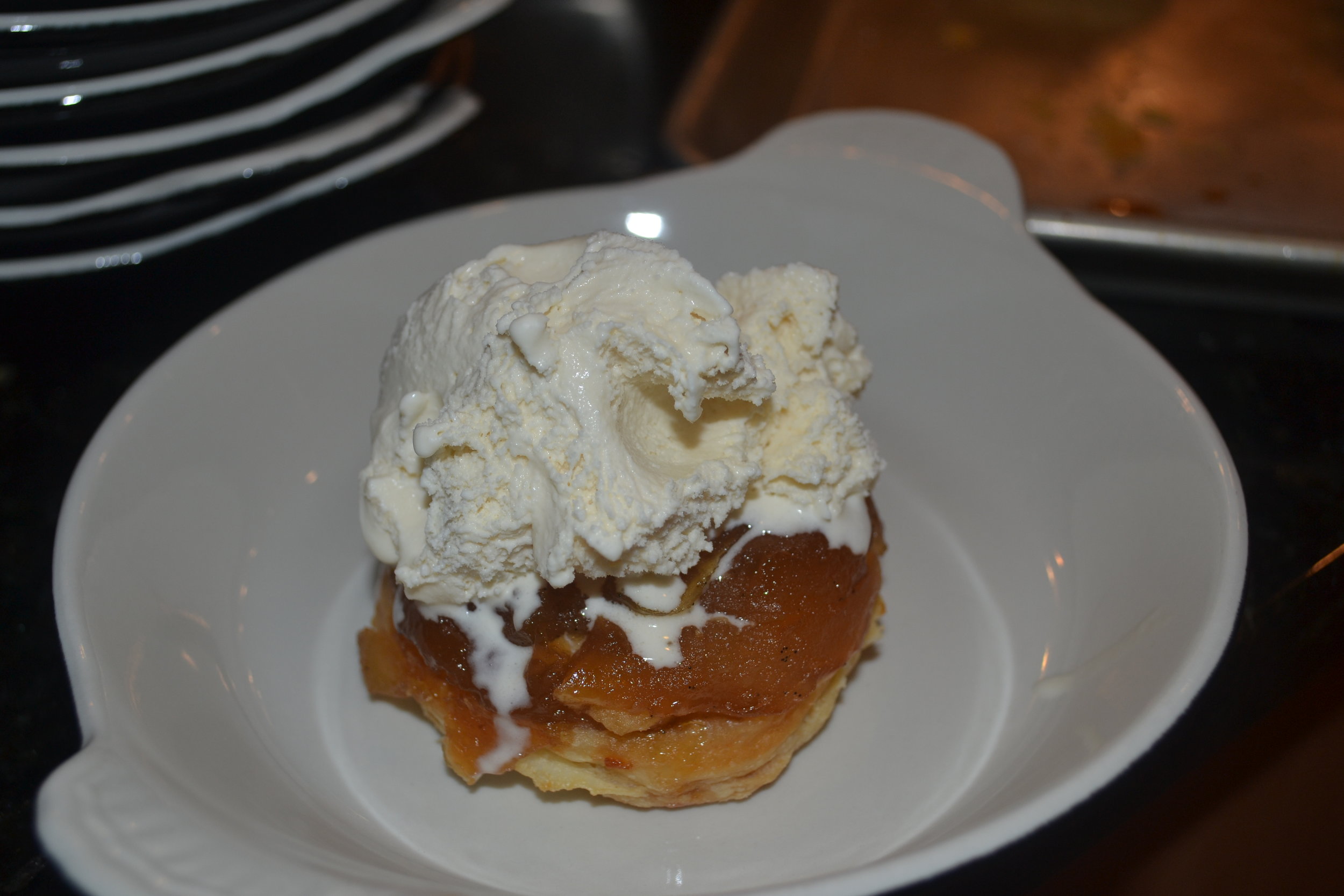 Vanilla Bean Tarte Tatin Savorsome