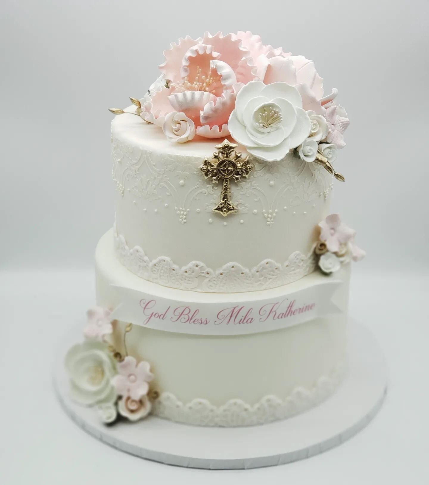 Baptism and Communion season is upon us! Don't forget to order a beautiful cake to make the day even more special.