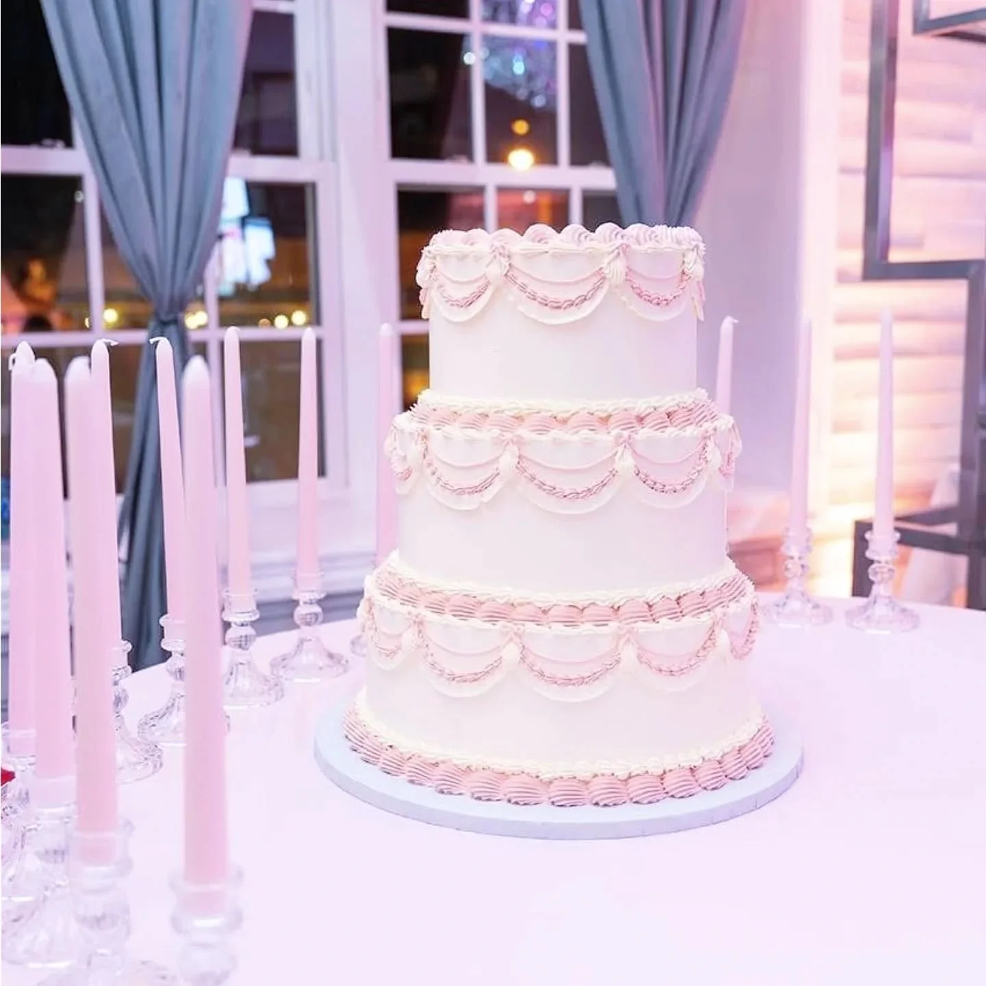 🤍 Blush accents on a white vintage beauty 🤍

Happy Sweet 16 Leilani!