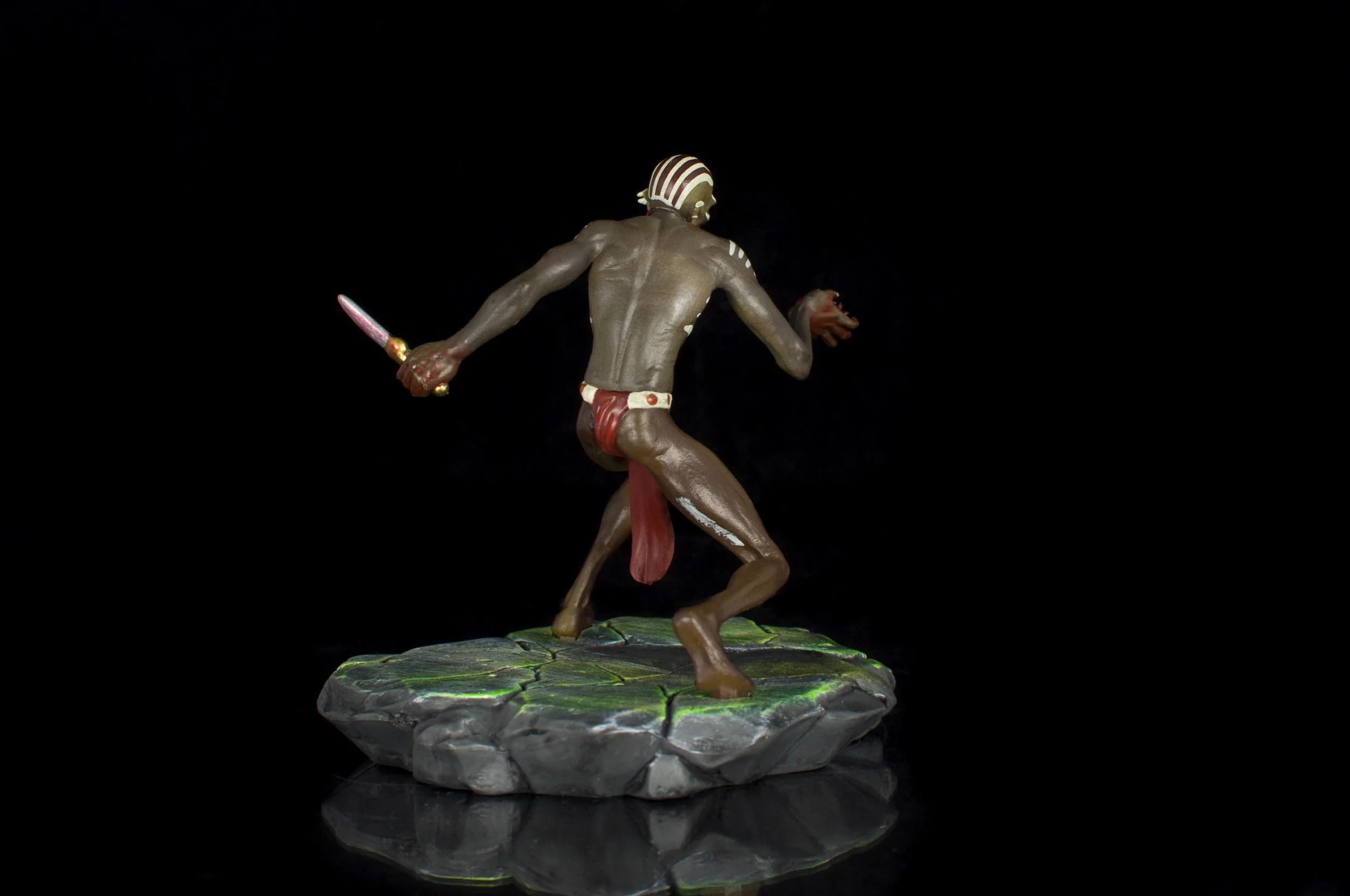 IMC-0004_Shaman-Eddie_Figure-4.jpg