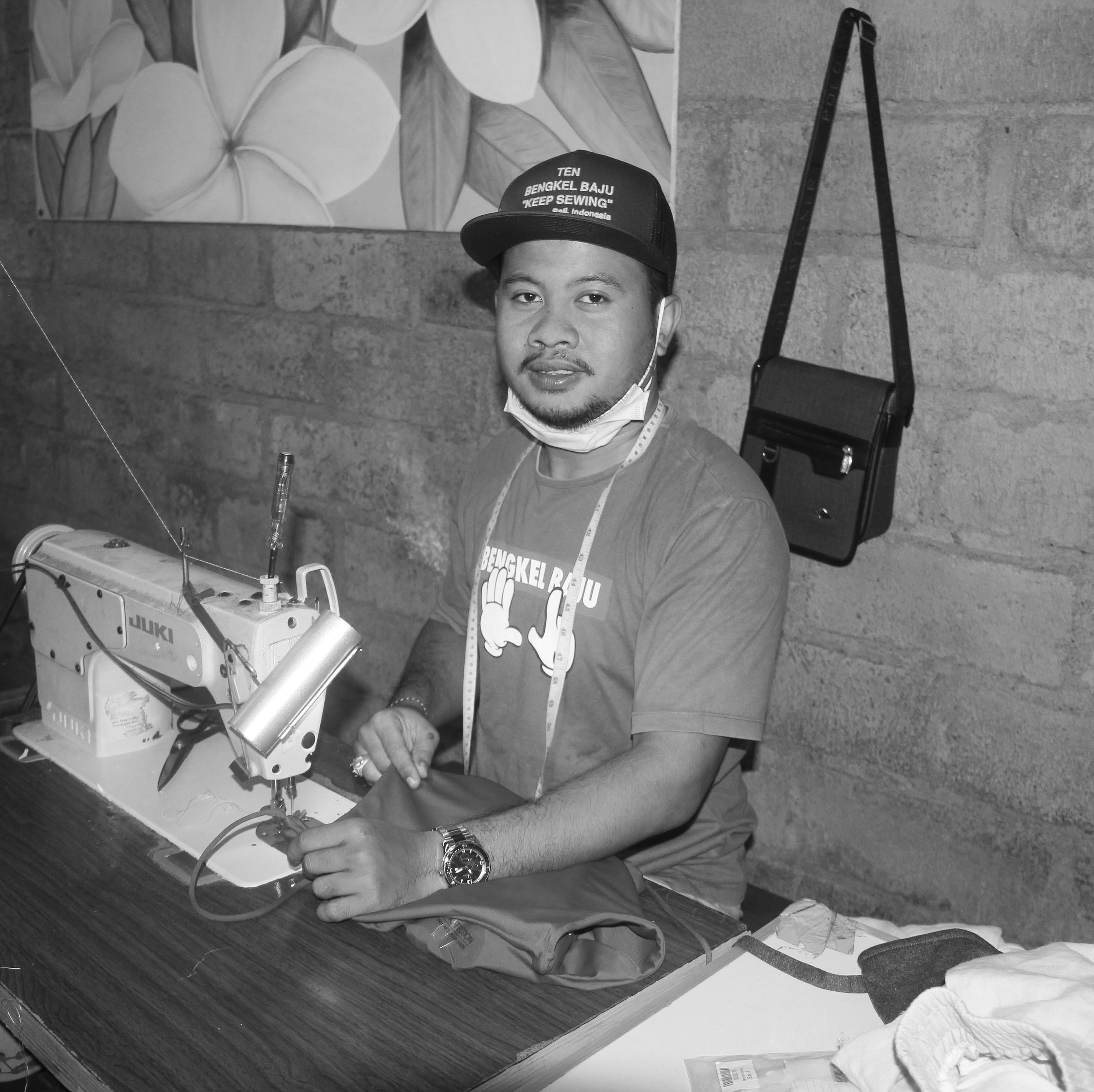 SAMPLE MAKER Pak Putu, Bali. Age 36. Sampling for Taje the last 4 years. Father of 2.