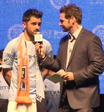 David Villa sporting the Third Rail scarf