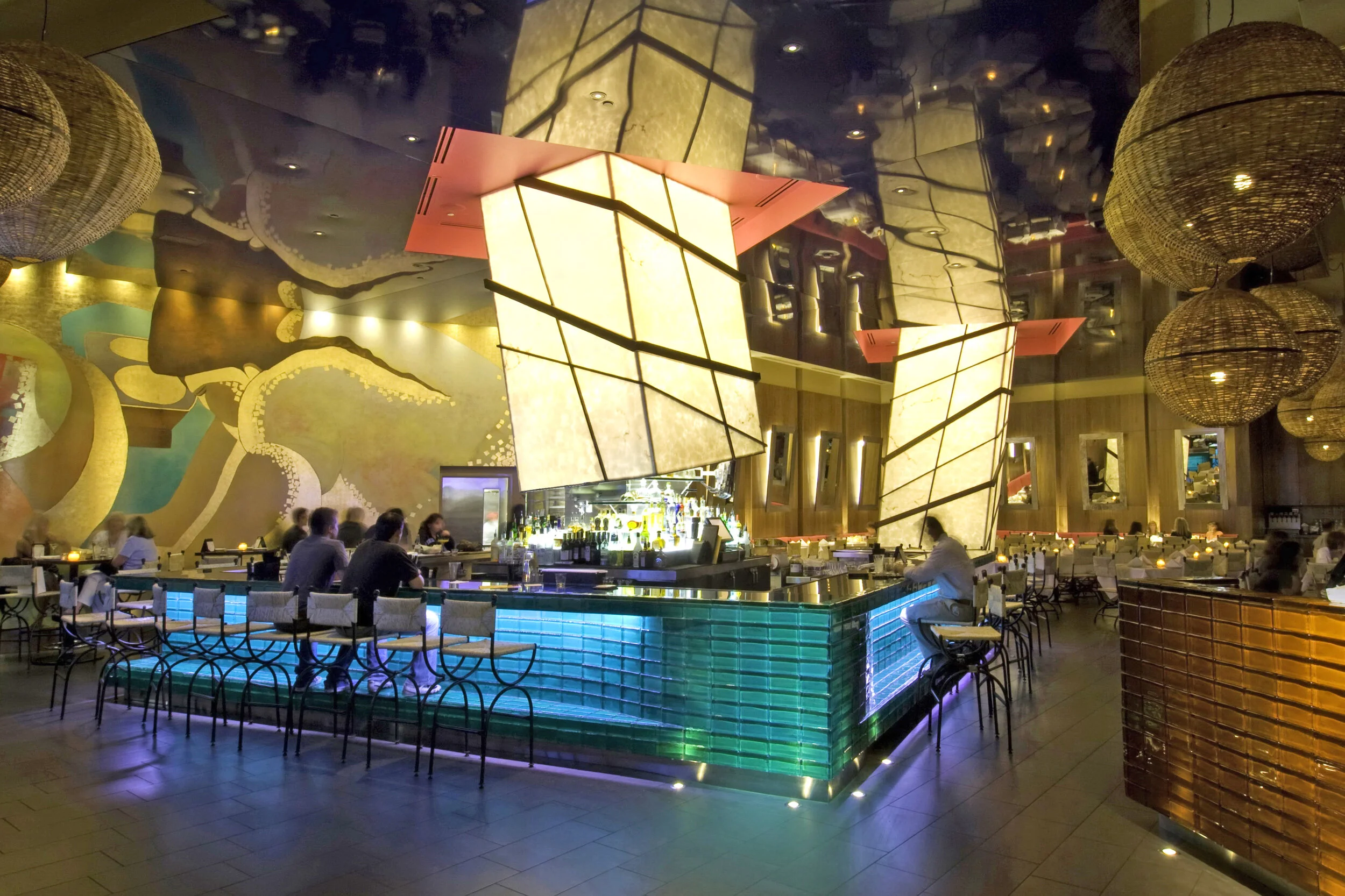 FRIDA_GLENDALE_BAR.jpg