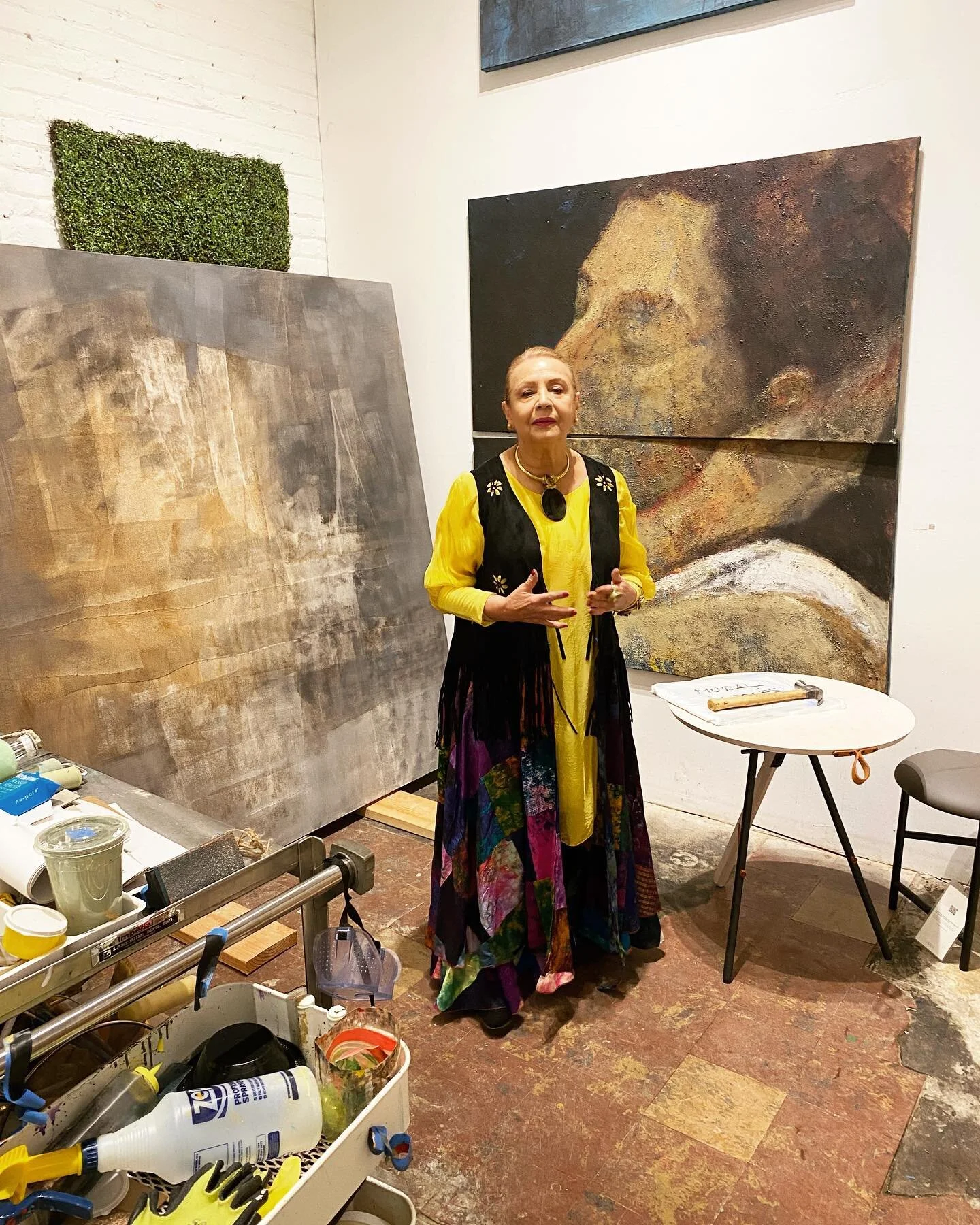 Con algo de obra en e estudio 😜 ready for art show! #art #losangeles