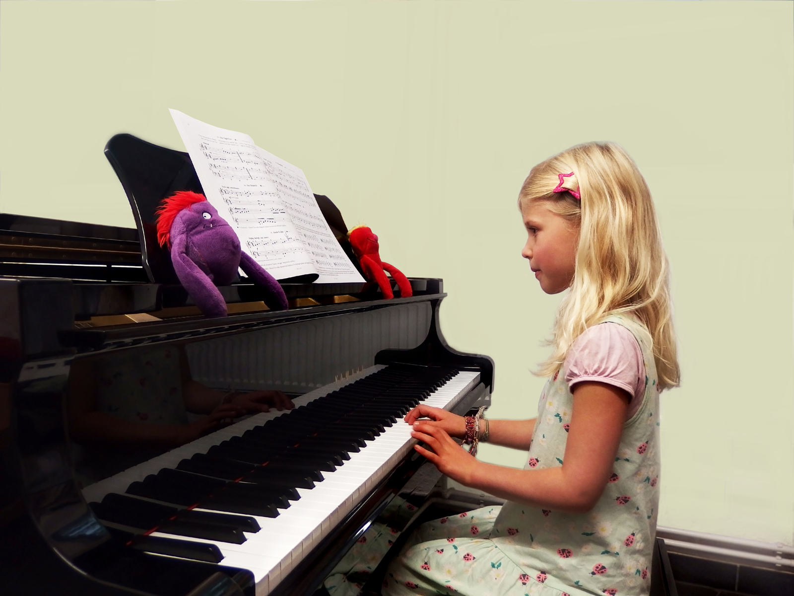 Pauline spielt_final.png