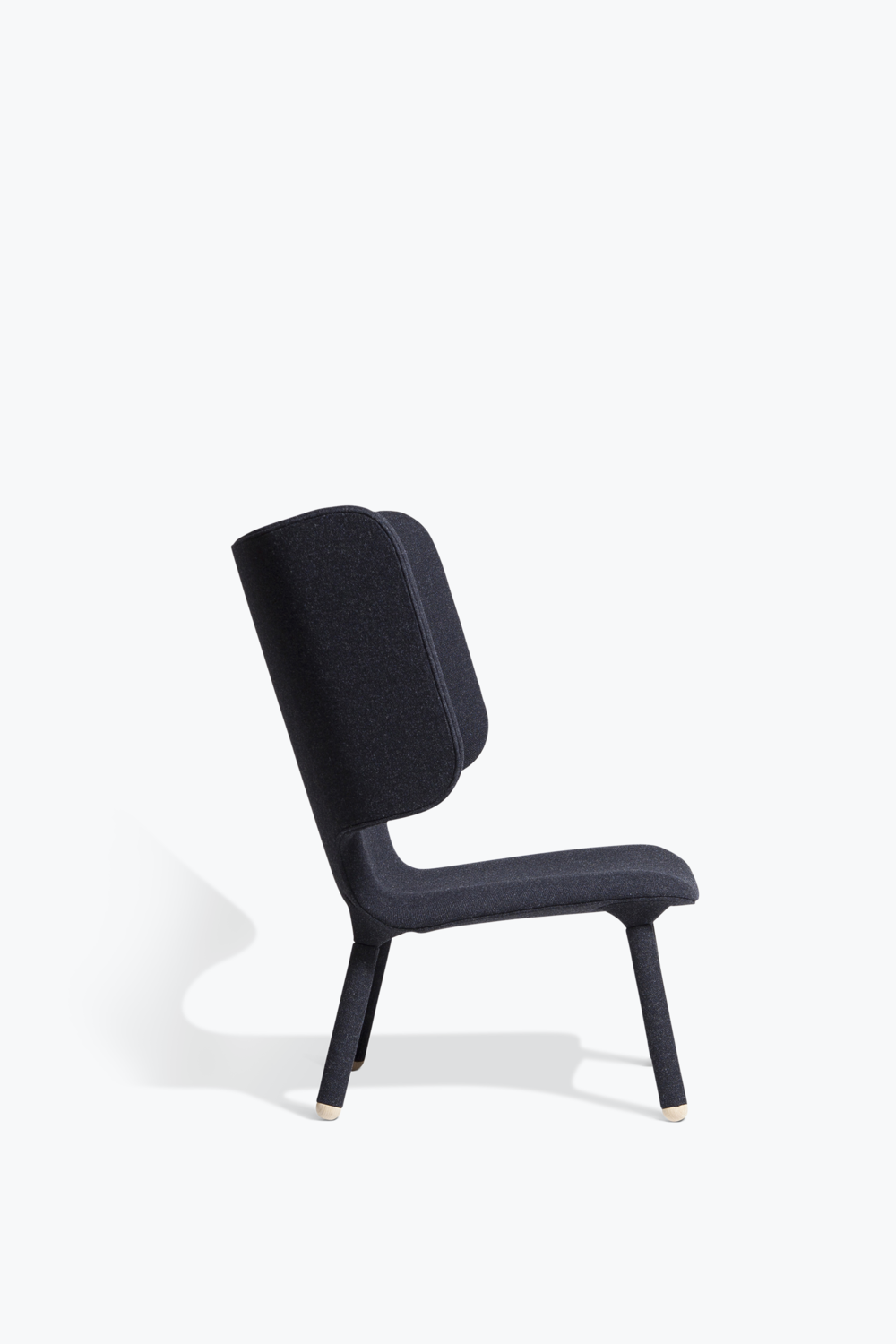 Tembo+Lounge+Chair+Main+Line+Plus+Charcoal+Side+View.png