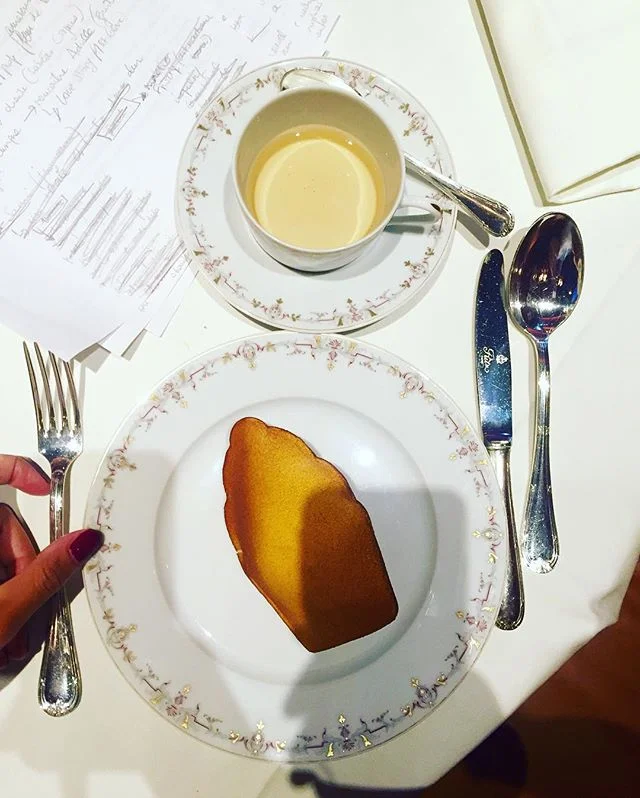 &Eacute;crire. 
Manger aussi. Merci 😍 @francoisperretpatisserie
#writer #poetry #literature #book #livre #ceuxquilisent #lecture #inspiration #photooftheday #photo #food @ritzparis #ritz #madeleine #tea #home #hotel #paris