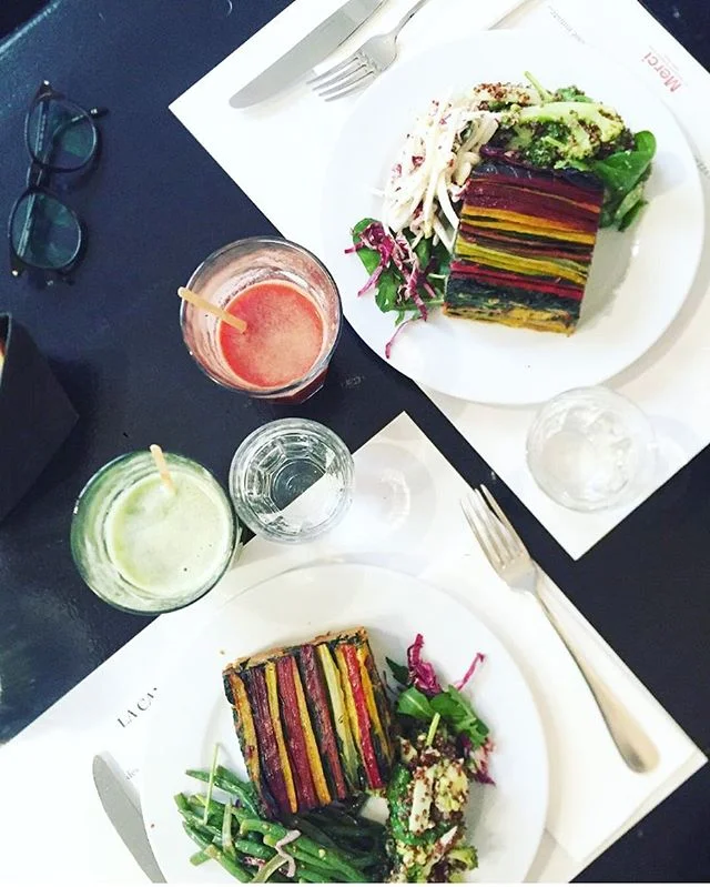 Lunch foufou @mercishopparis @mazarine17 ❤️💛💚💙💜 #food #brunch #merci #paris #photo #healthy #good #foodgram #foodporn