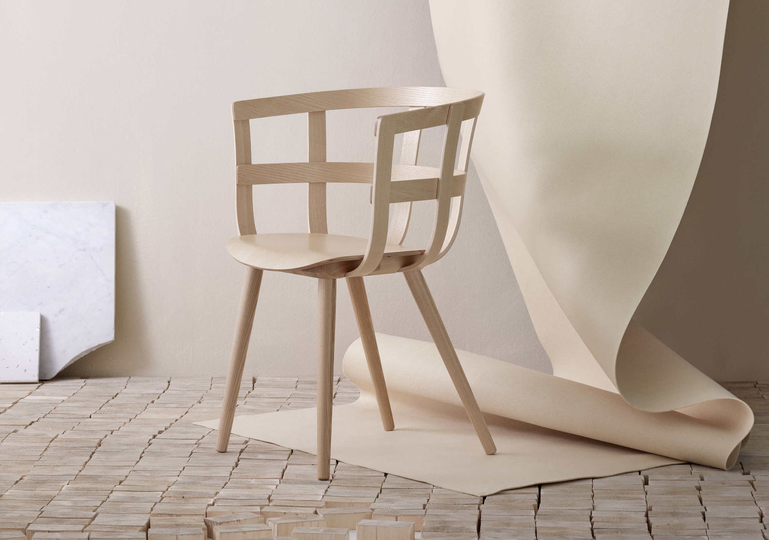 JULIE CHAIR / Inno