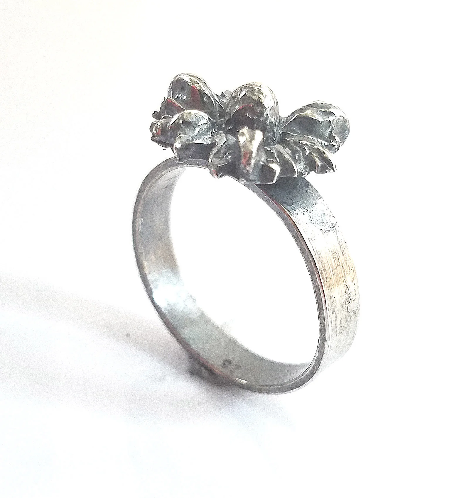 Fresh as a Daisy Ring