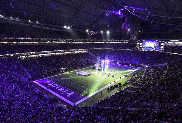Minnesota Wind Chill and Madison Radicals play at half-time of Minnesota Vikings game at U.S. Bank Stadium ! Secure your tickets! #AUDL #skol