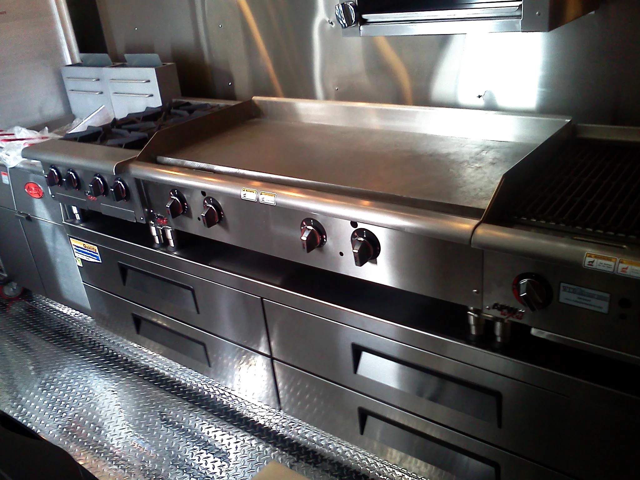 custom built concession trailer texas | www.txmobilekitchens.com