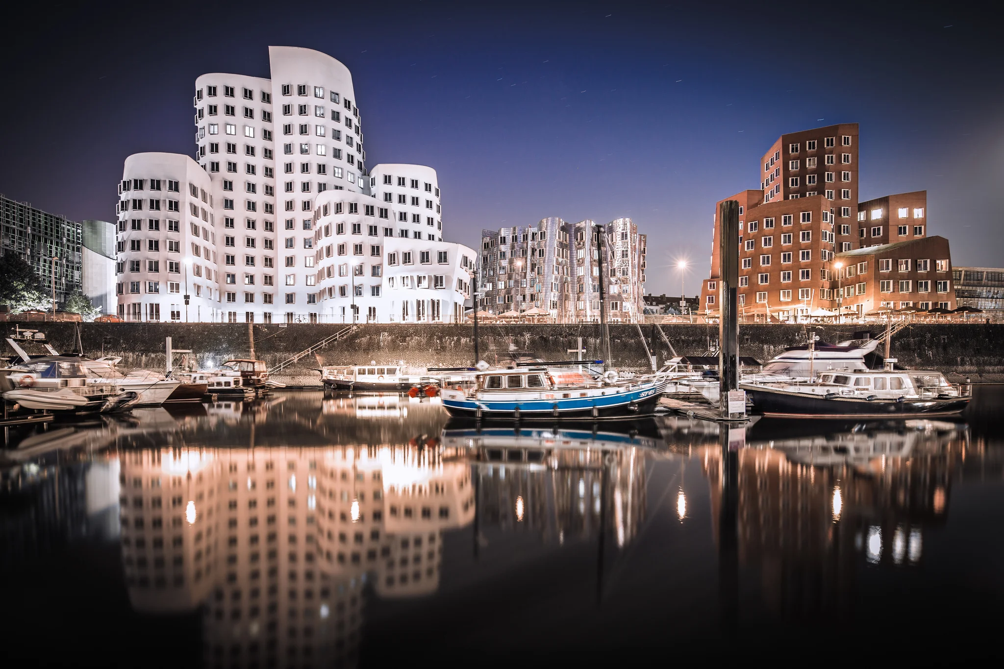 Düsseldorf, Der Neue Zollhof , la nuova dogana realizzata da Frank O.Gehry - foto di Frank Friedrichs , Flickr.com