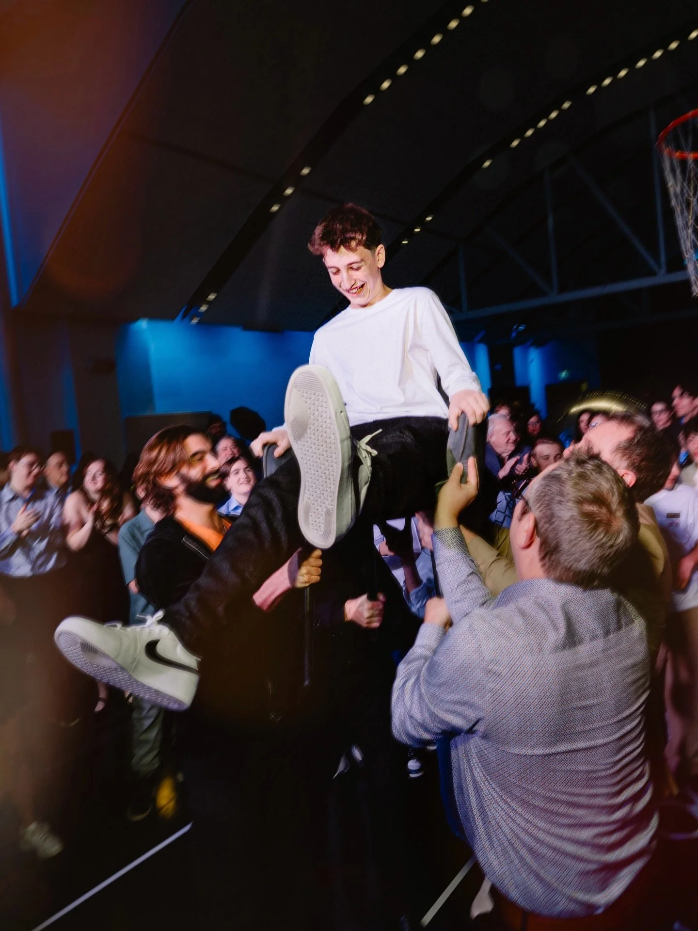 Last week I had the pleasure of documenting this killer bar mitzvah. Loved the energy and the chance to capture something a bit different. These are just a few faves!