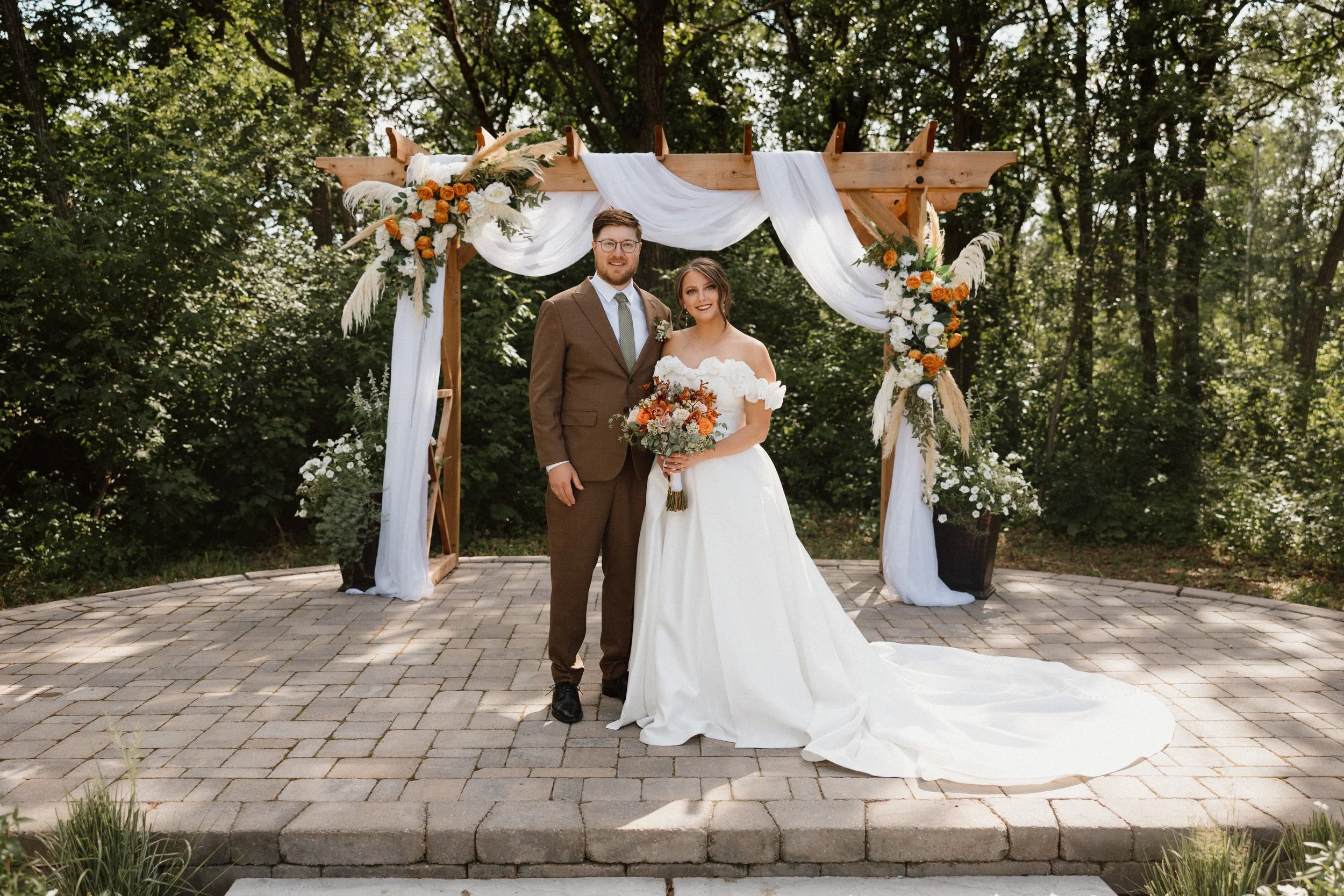 Example of posed wedding family photo taken in natural light