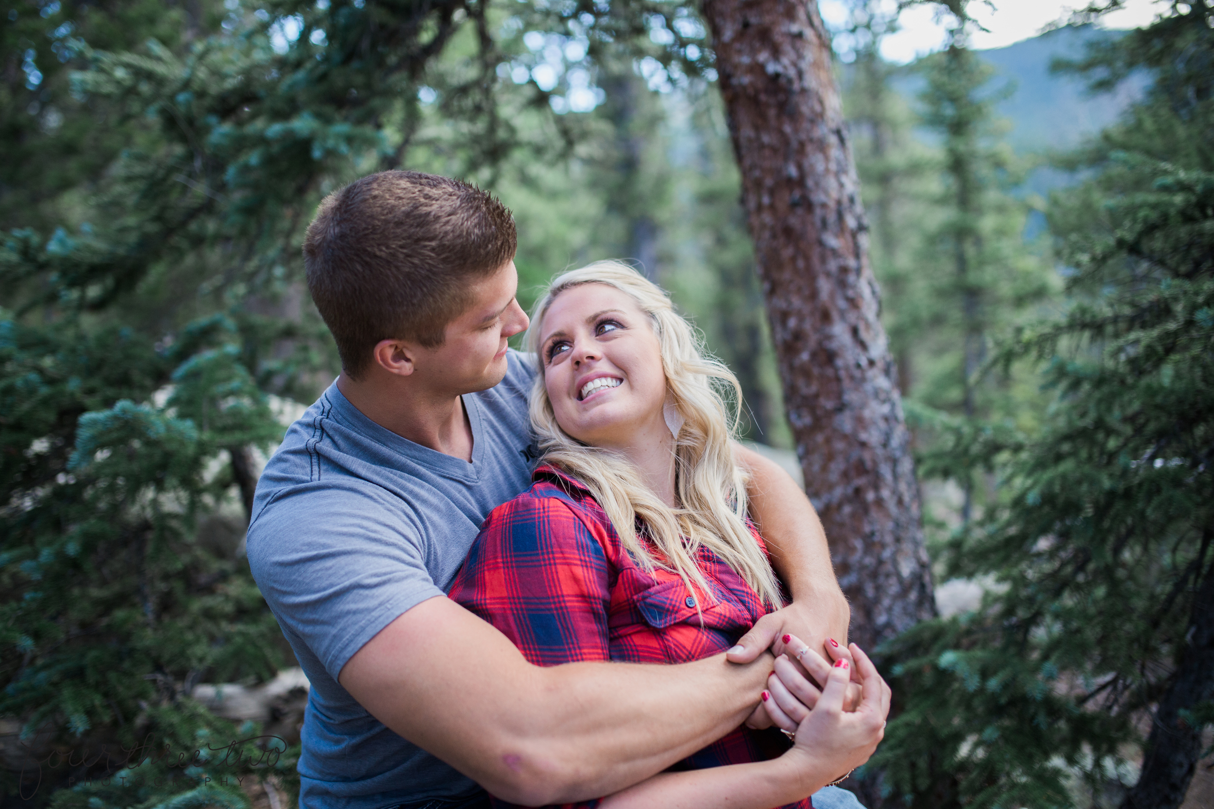 Mount Evans Engagement Pictures - Colorado Mountain Wedding Photographer