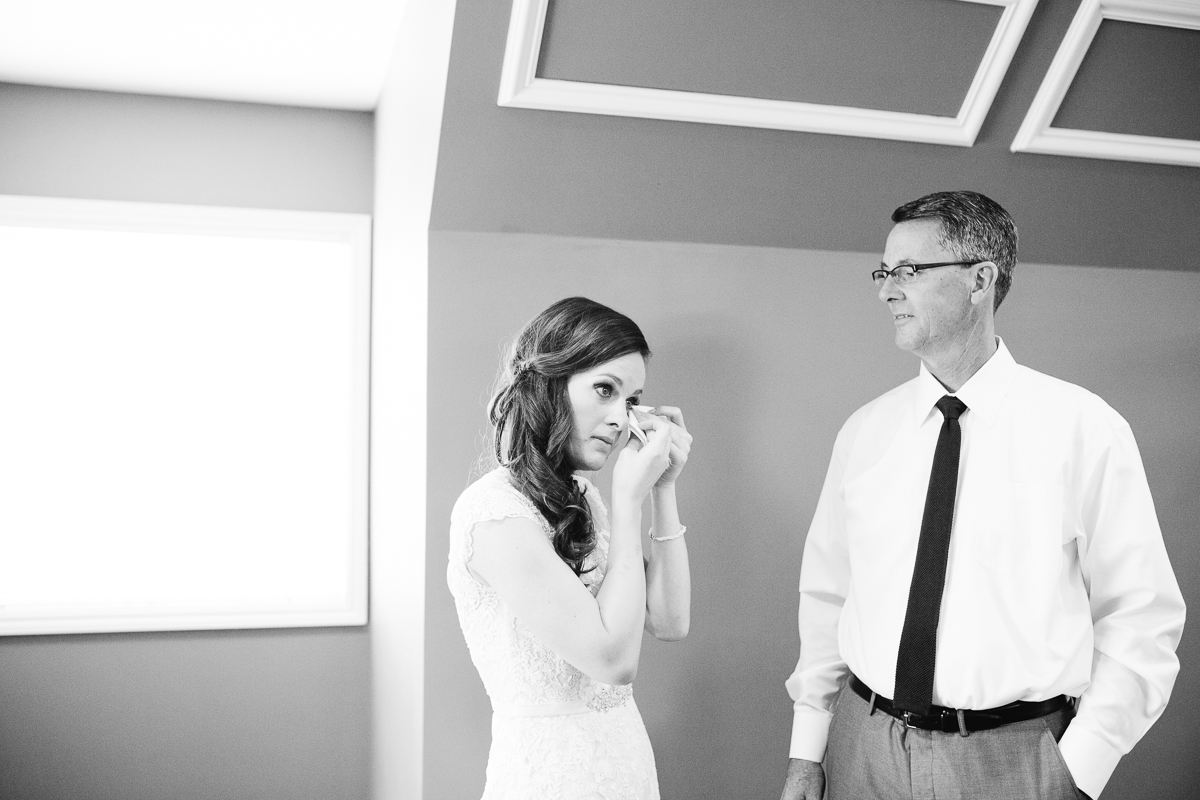 father daughter first look - omaha wedding photographer