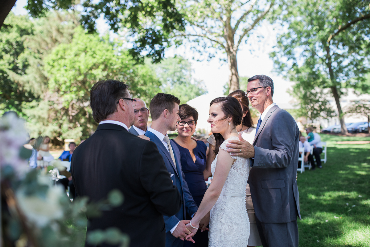 colorado wedding praying parents