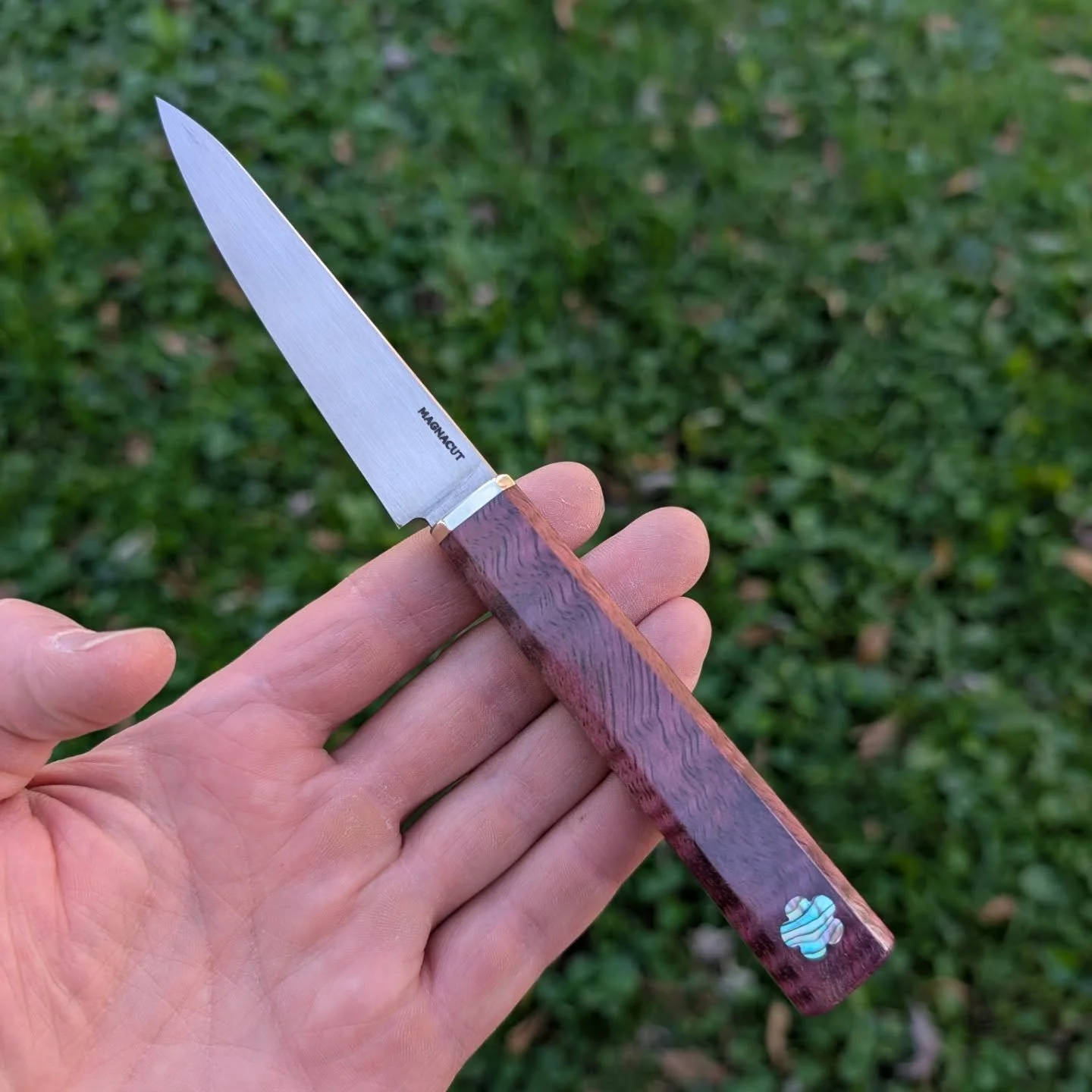 Paring Knife in Magnacut &amp; mango
.
.
#magnacut #paringknife #abalone