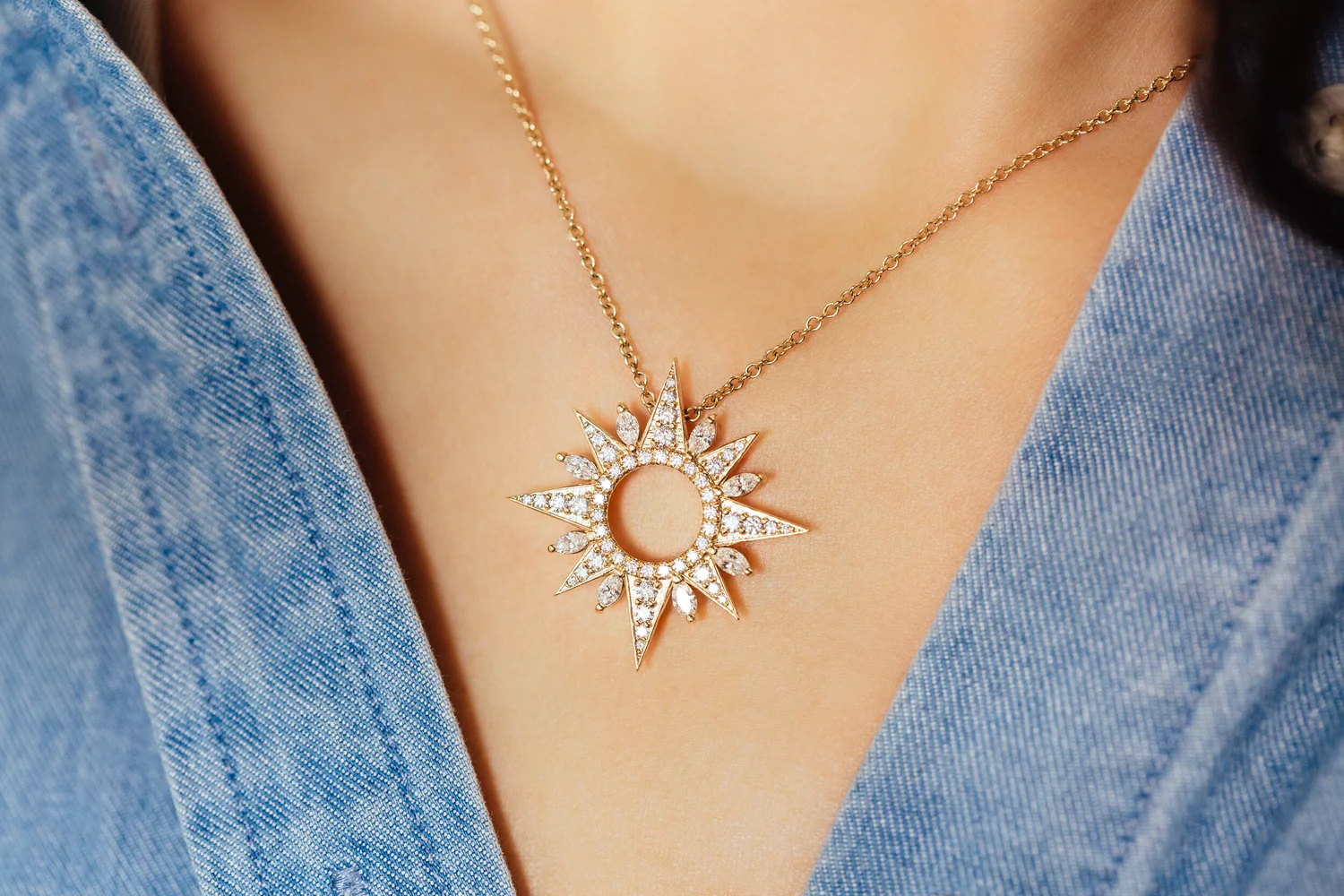 Collier Pendentif Soleil Signé Scooter Paris - Vintage Chic