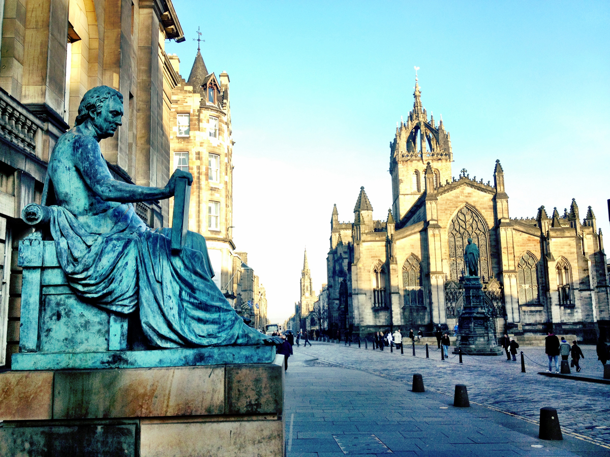 Statue of David Hume & St. Giles Cathedral